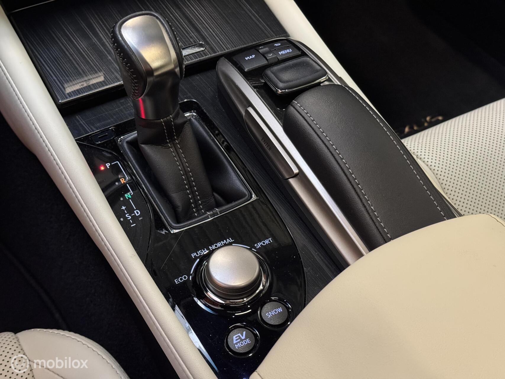 Foto van Lexus Lexus Gs300h