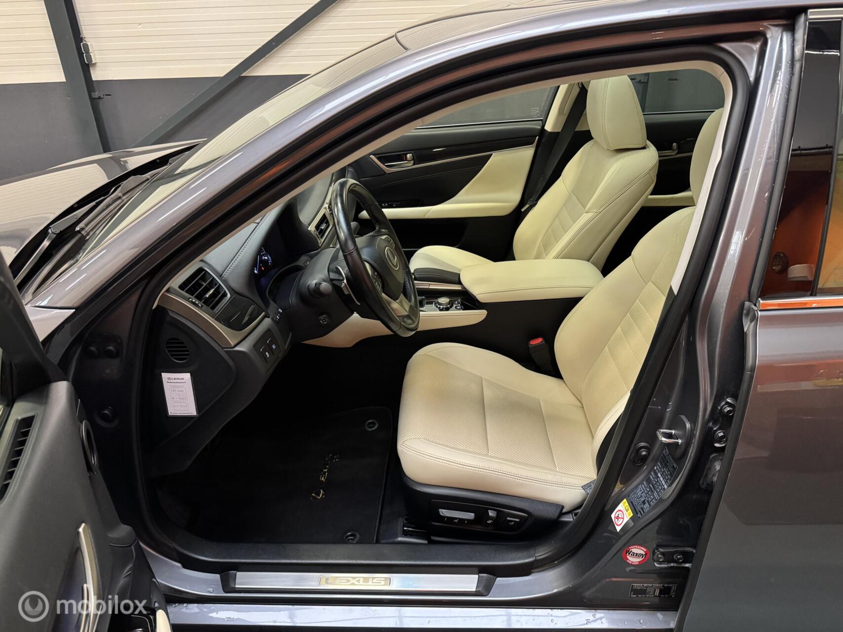 Foto van Lexus Lexus Gs300h