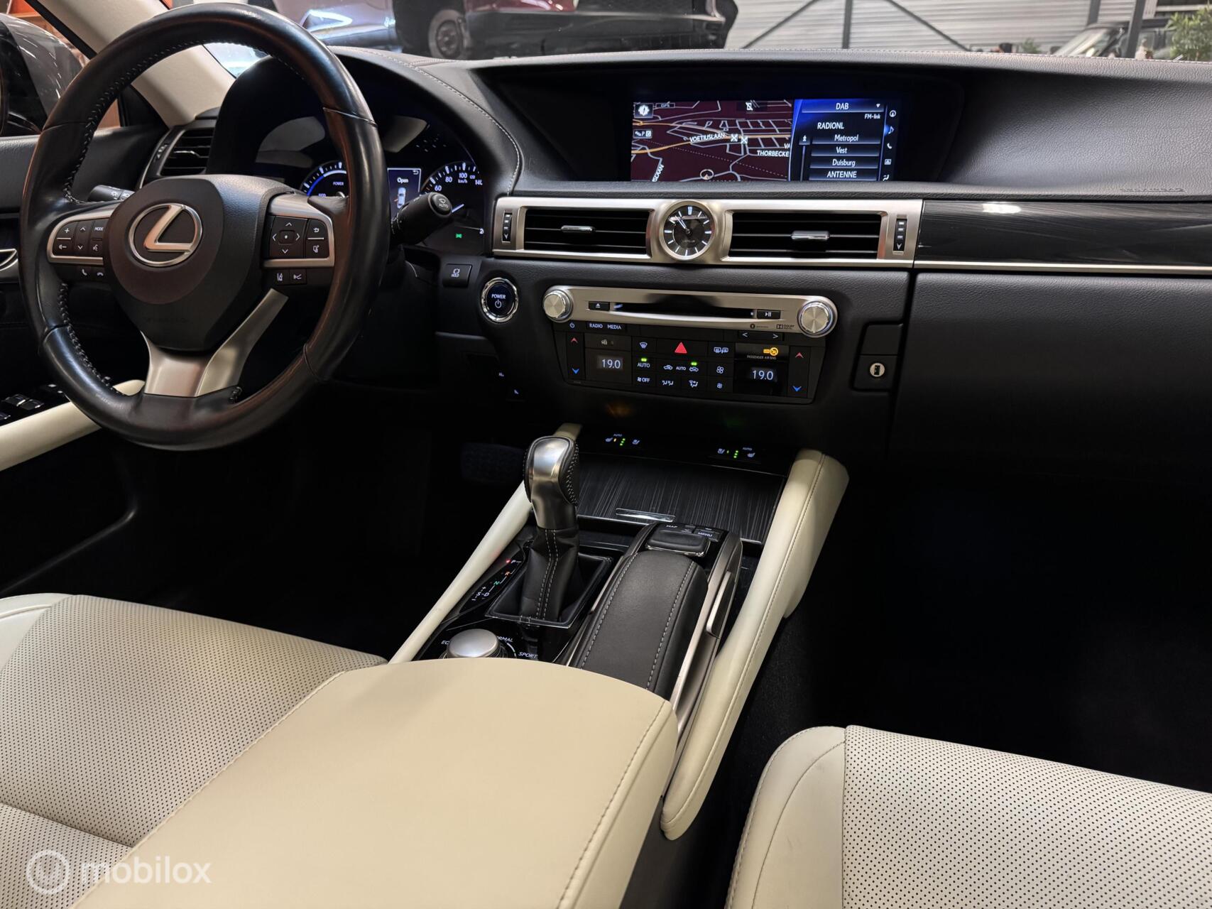 Foto van Lexus Lexus Gs300h
