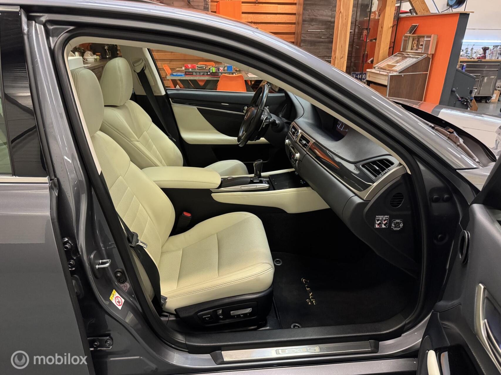 Foto van Lexus Lexus Gs300h