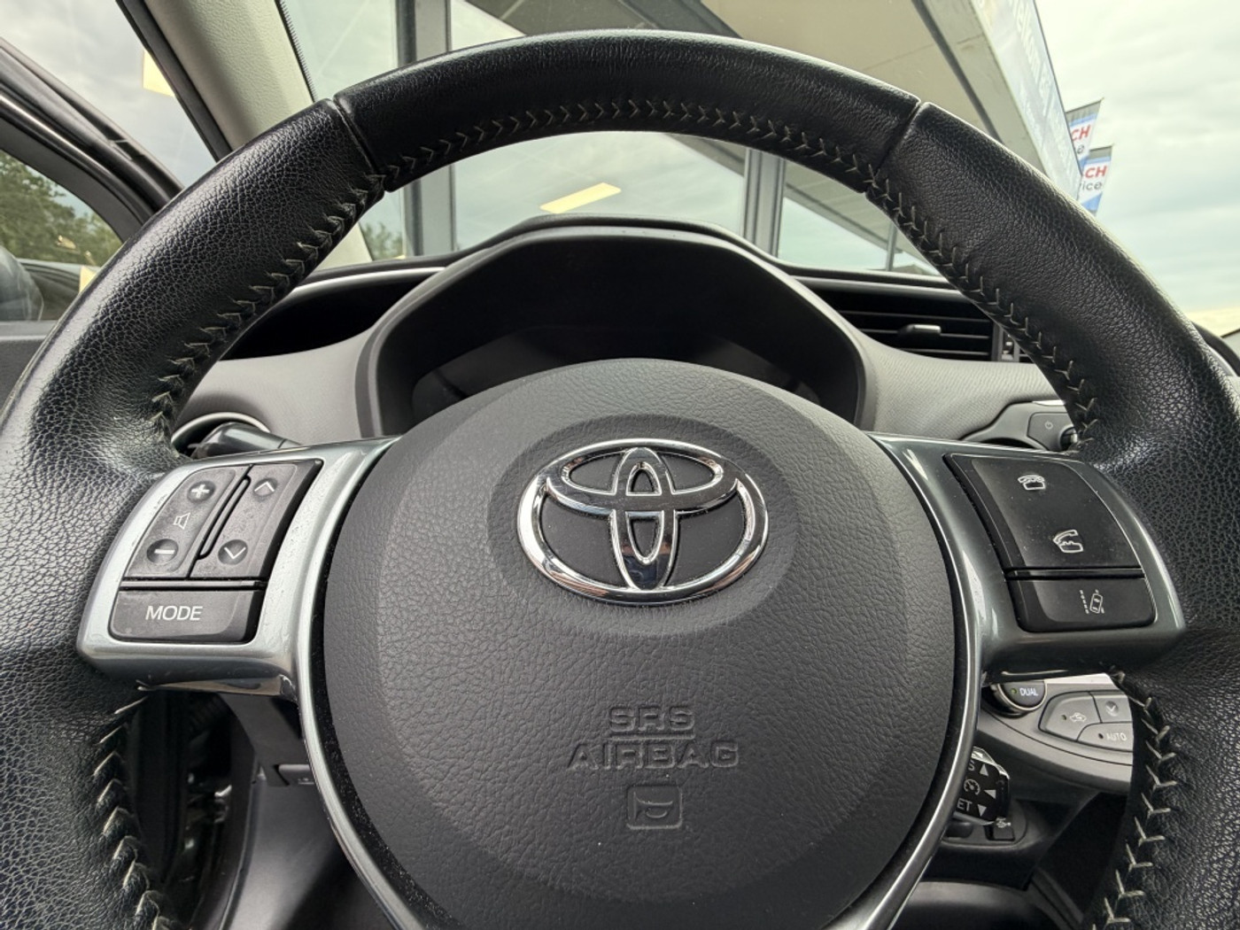 Foto van Toyota Toyota Yaris Hybrid