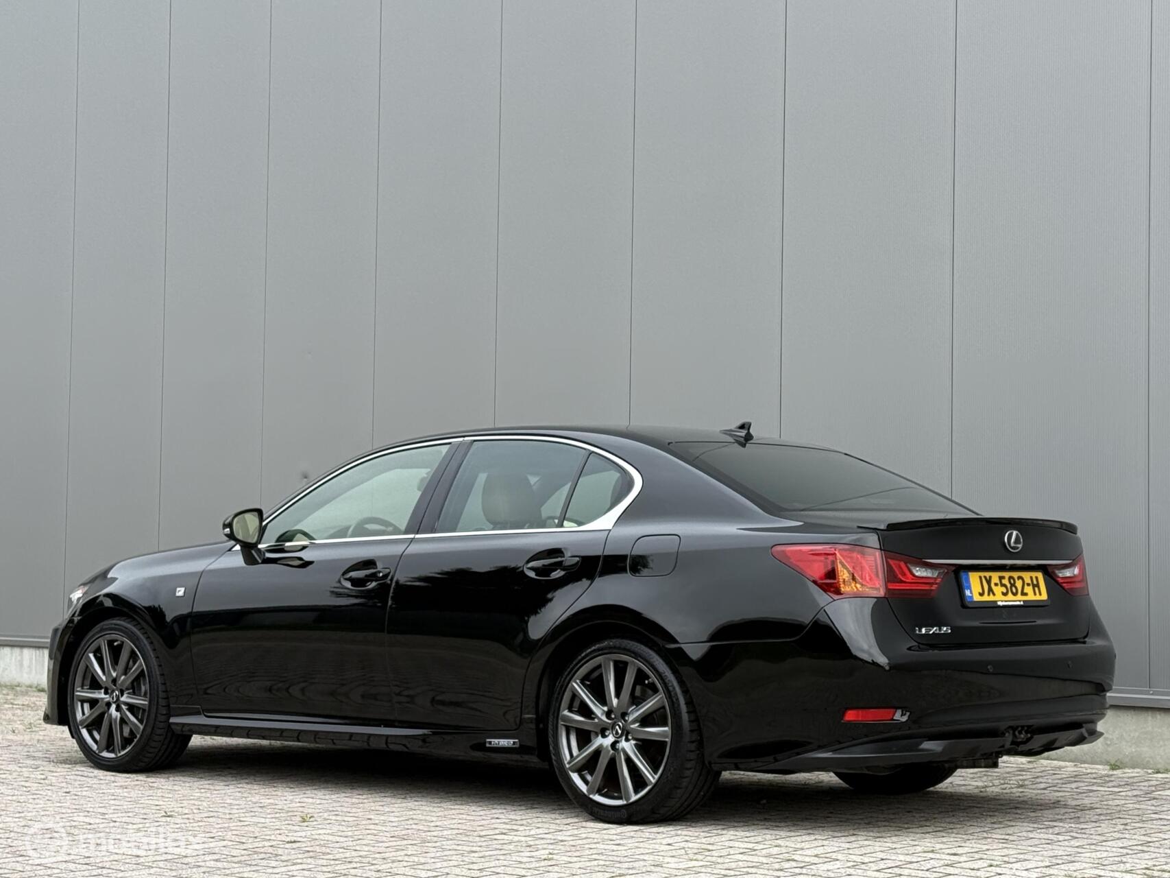 Foto van Lexus GS