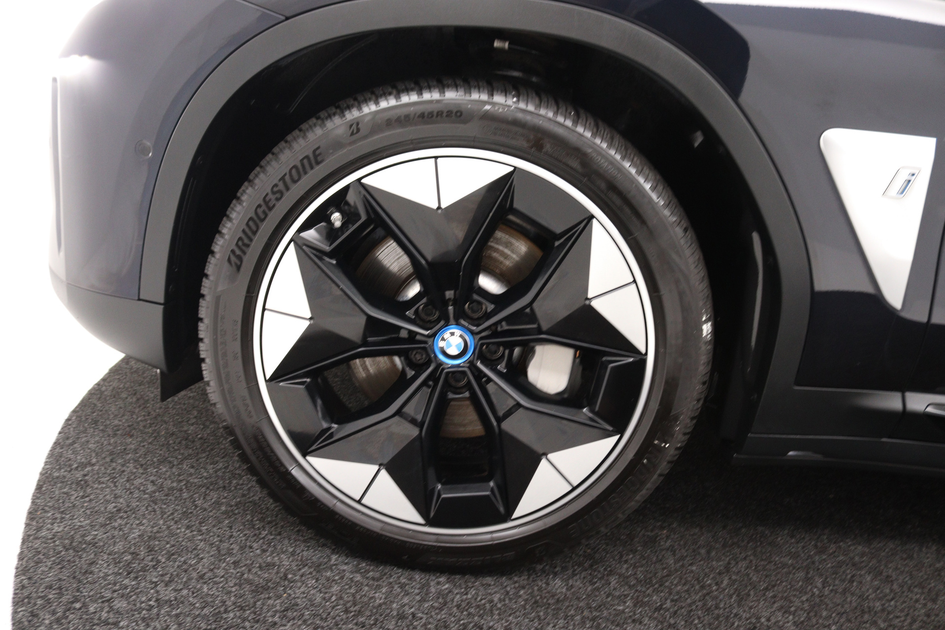 Foto van BMW Ix3