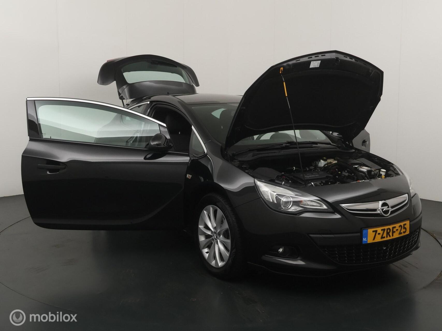 Foto van Opel Astra GTC
