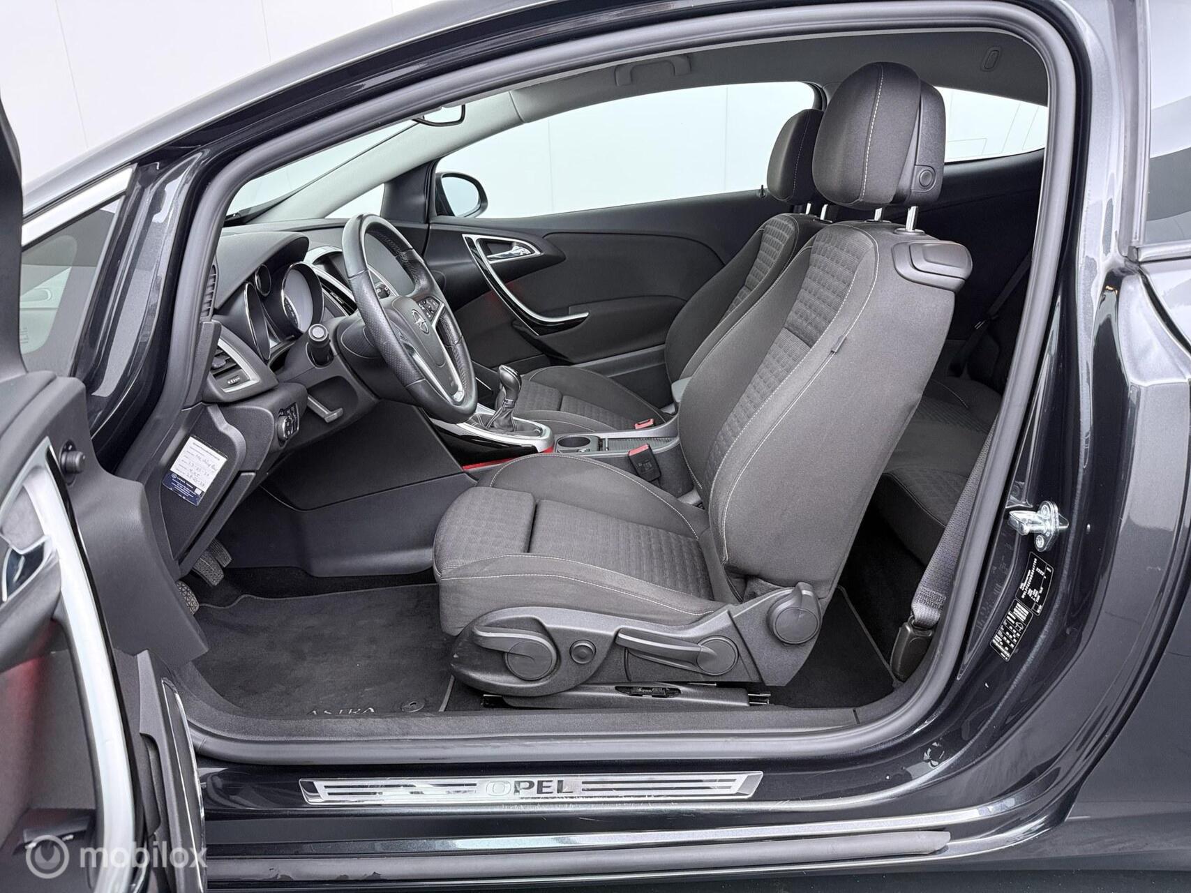 Foto van Opel Astra GTC