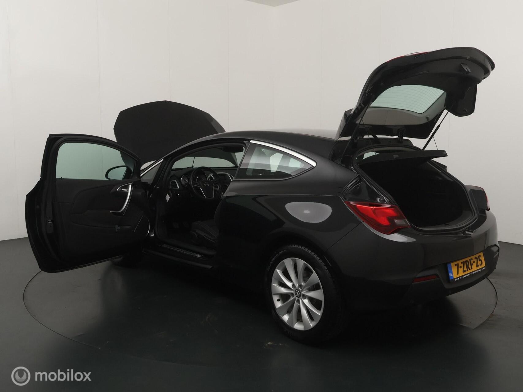 Foto van Opel Astra GTC