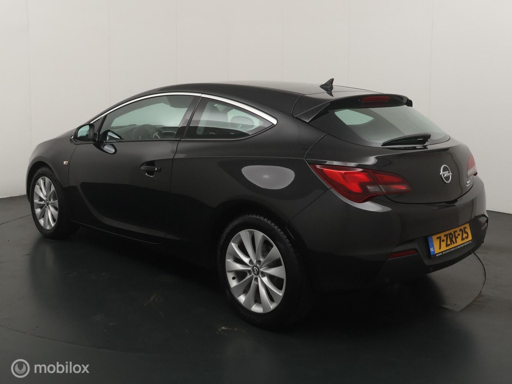 Foto van Opel Astra GTC
