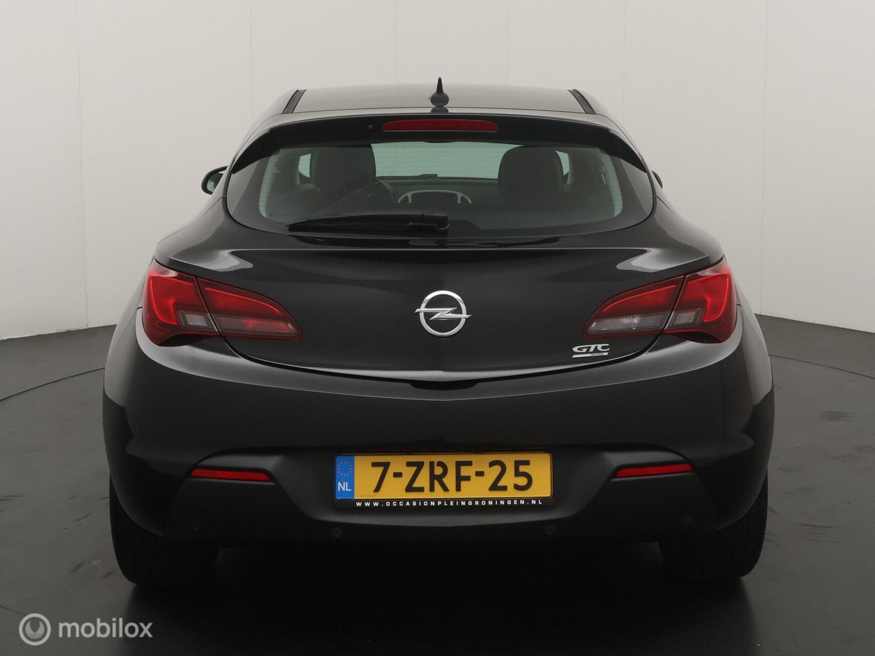 Foto van Opel Astra GTC