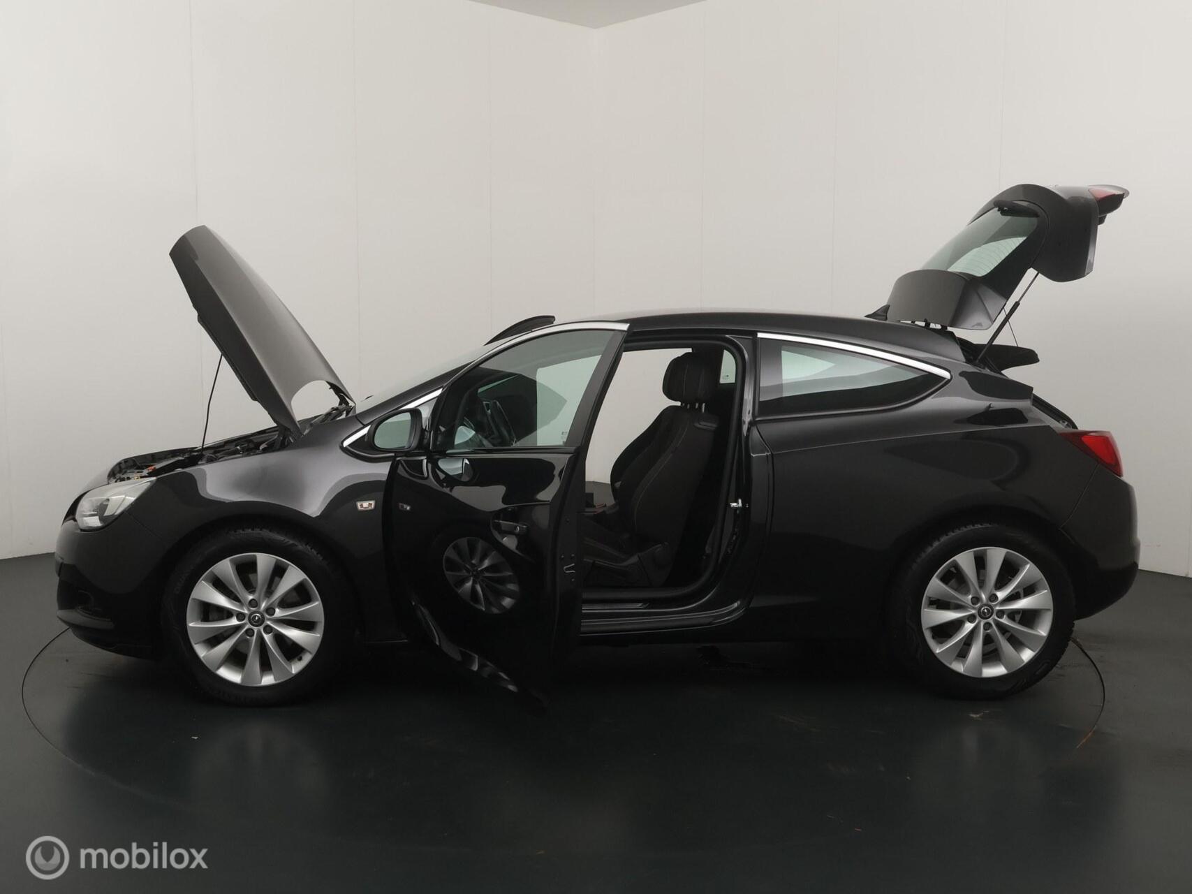 Foto van Opel Astra GTC