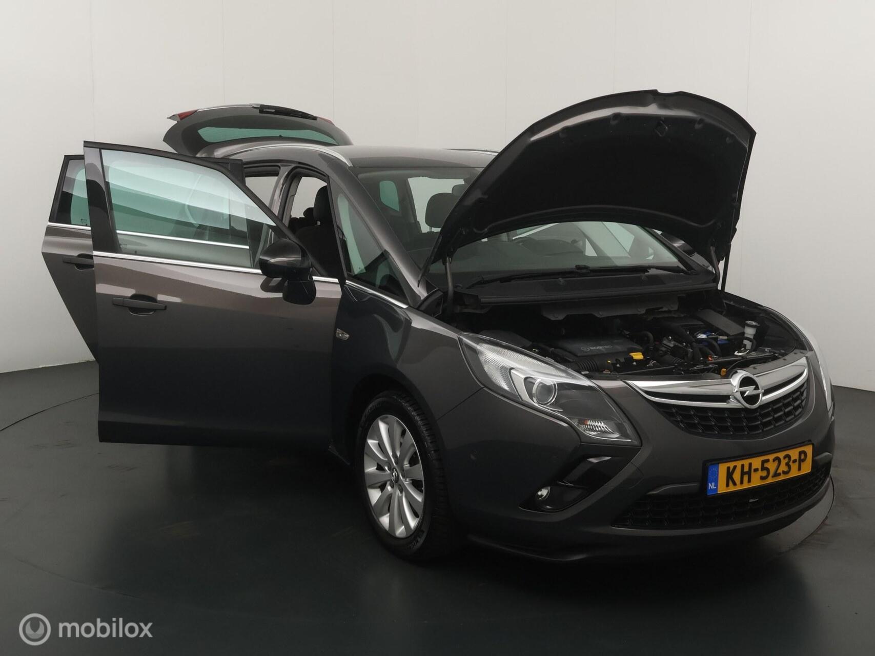 Foto van Opel Zafira Tourer
