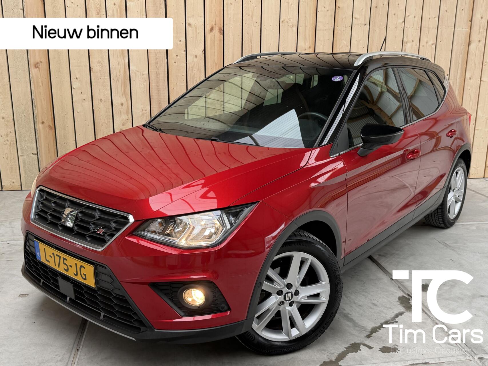 Seat Arona 1.0 TSI FR Business Intense Apple CarPlay/Android Auto | Navigatiesysteem | Climate control | Cruise control | Dode hoek detectie | Parkeersensoren voor en achter | Achteruitrijcamera 2021 - voorkant