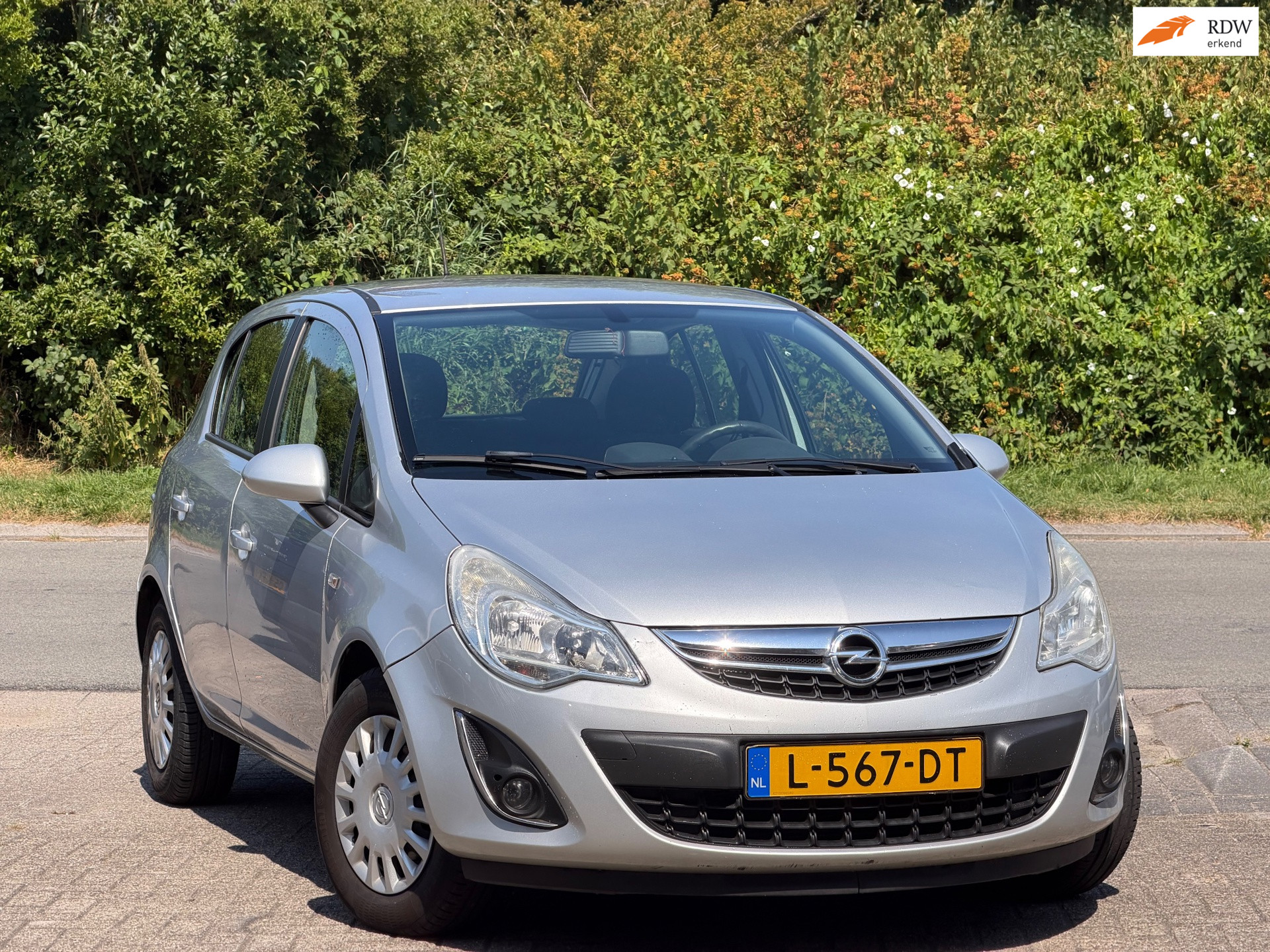Opel Corsa 1.2-16V AIRCO / APK / CRUISE 2012 - voorkant