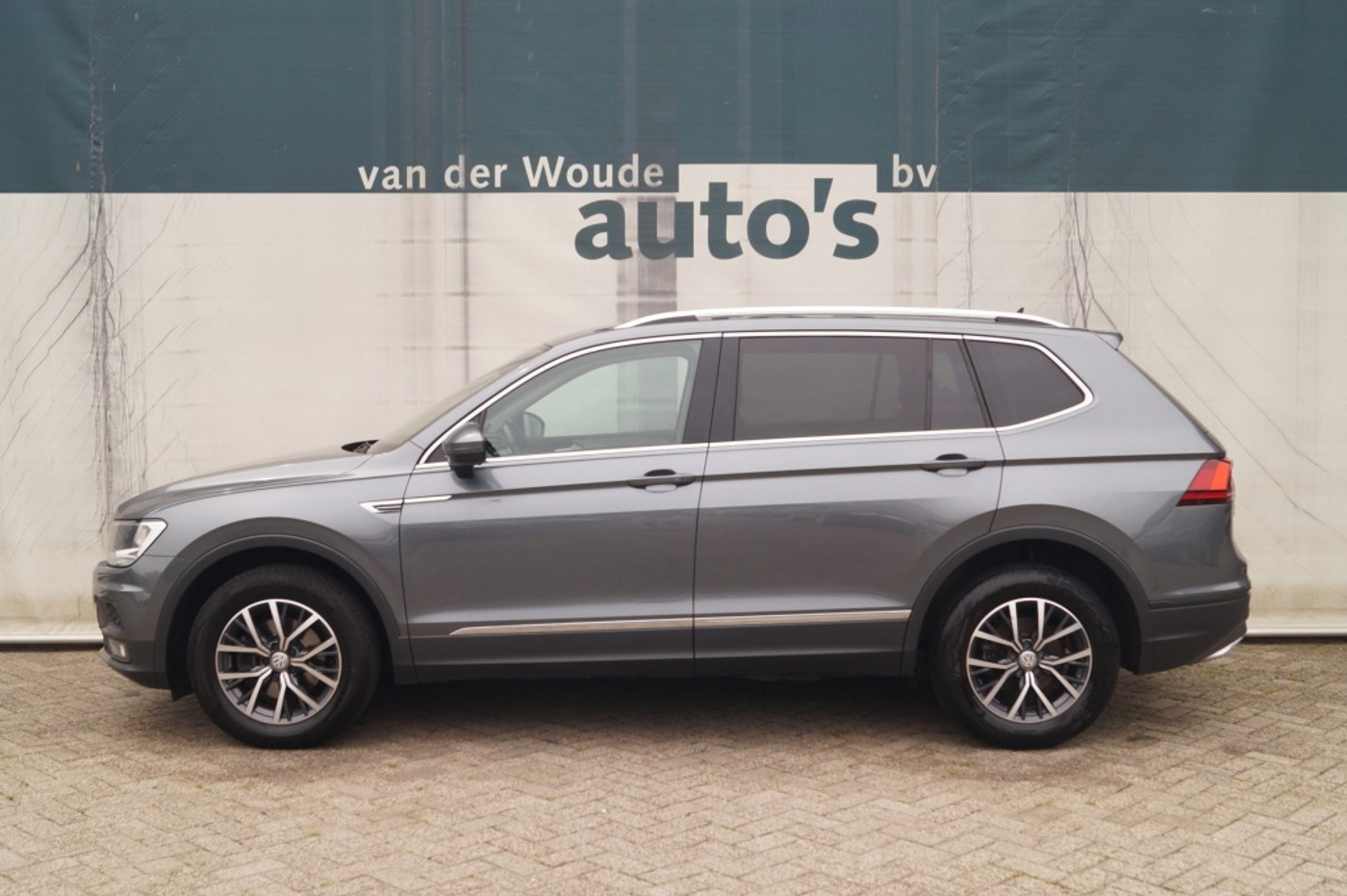 Volkswagen Tiguan 1.5 TSI 150pk DSG Comfortline Business 7-persoons 2021 - voorkant