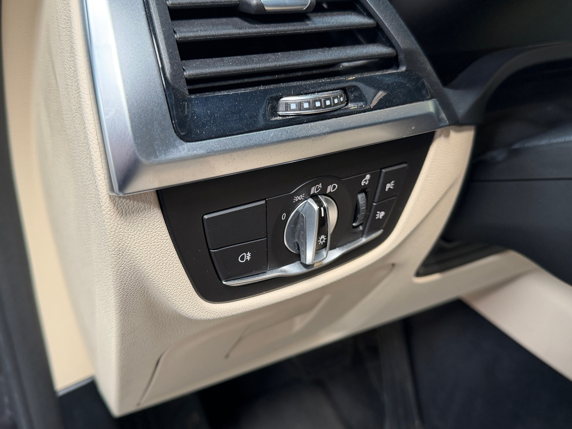 Foto van BMW Ix3