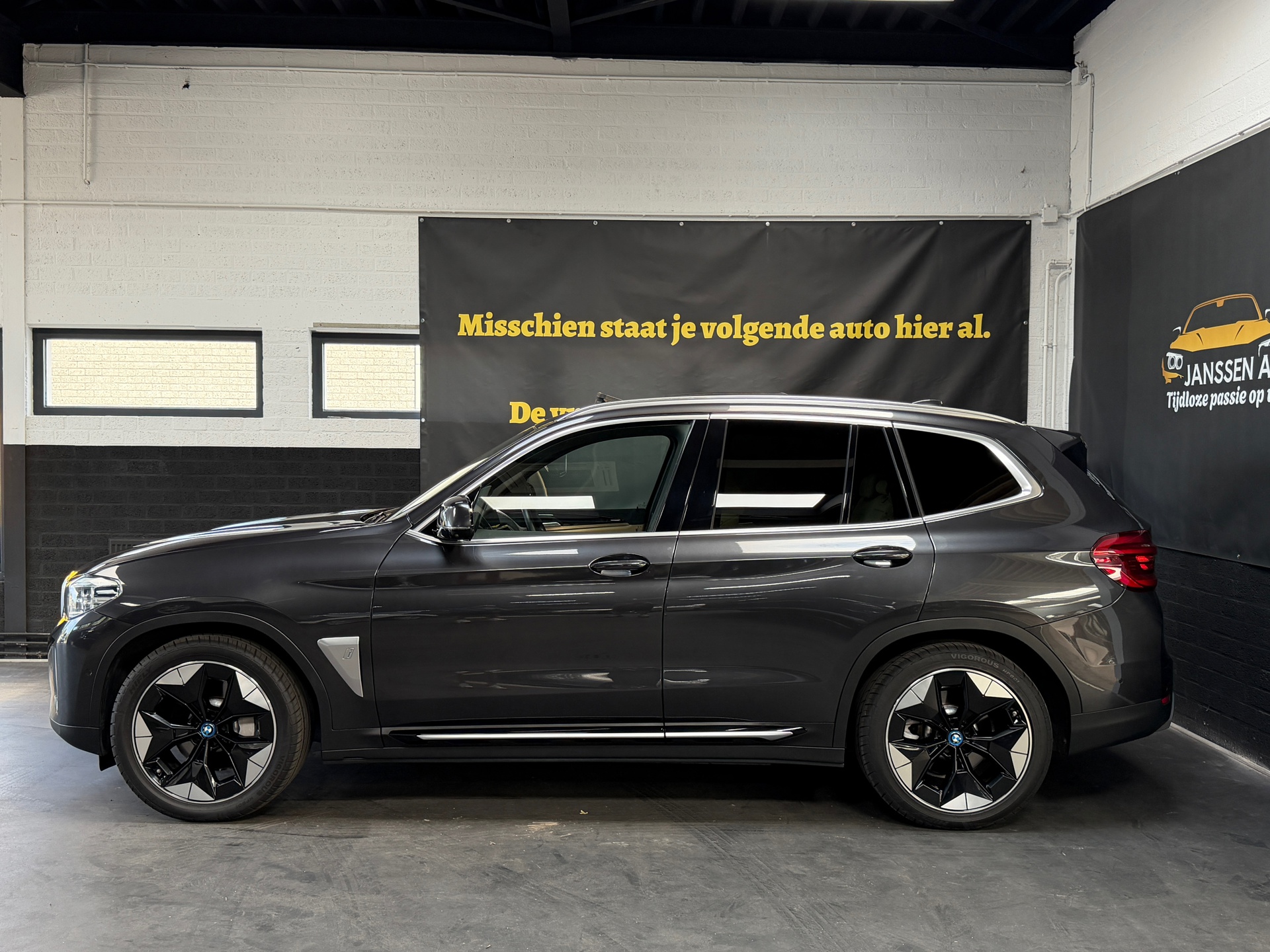 Foto van BMW Ix3