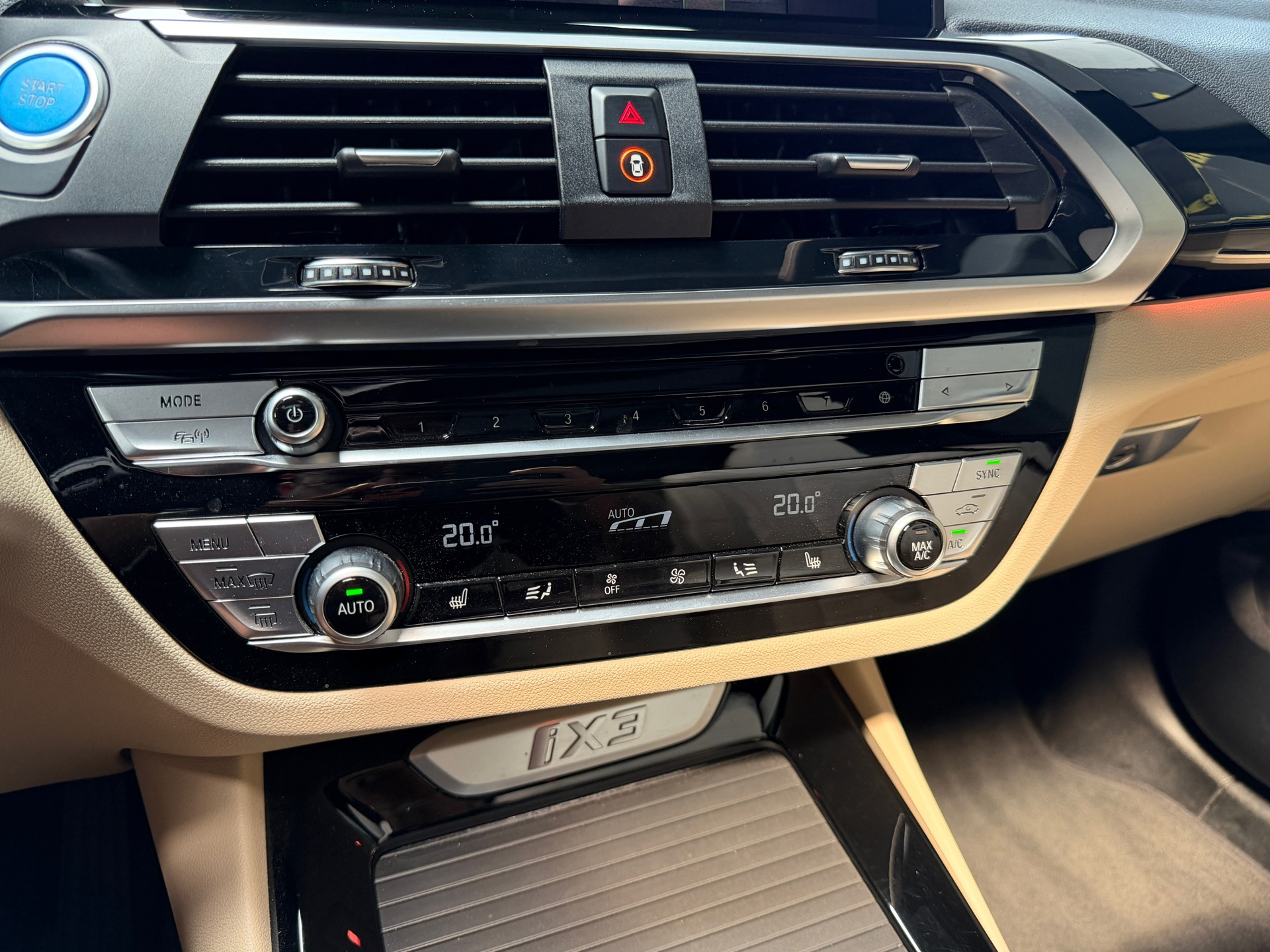 Foto van BMW Ix3