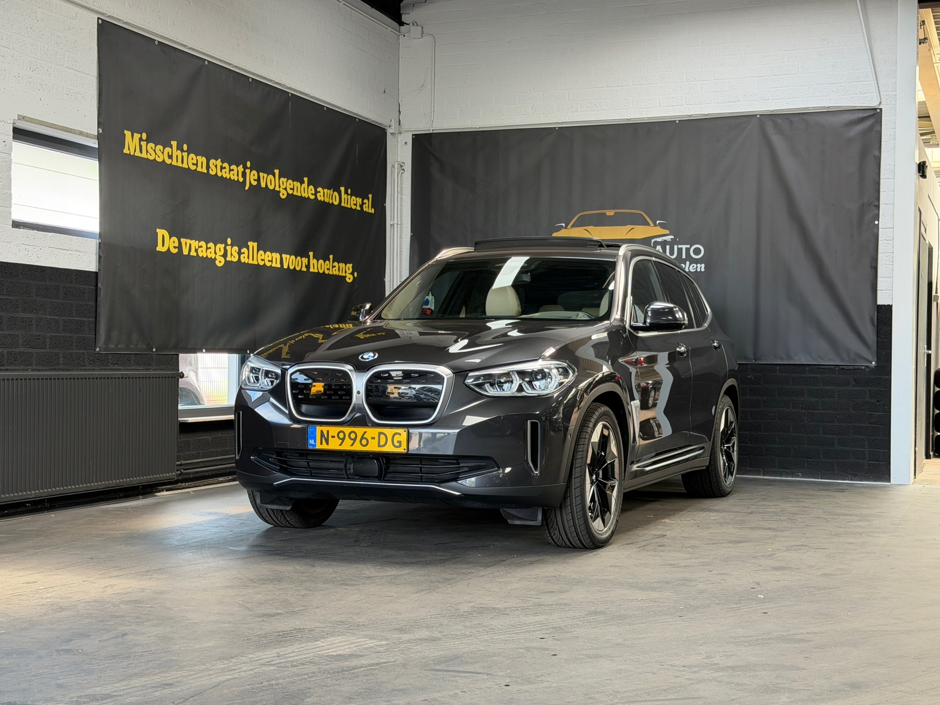 Foto van BMW Ix3
