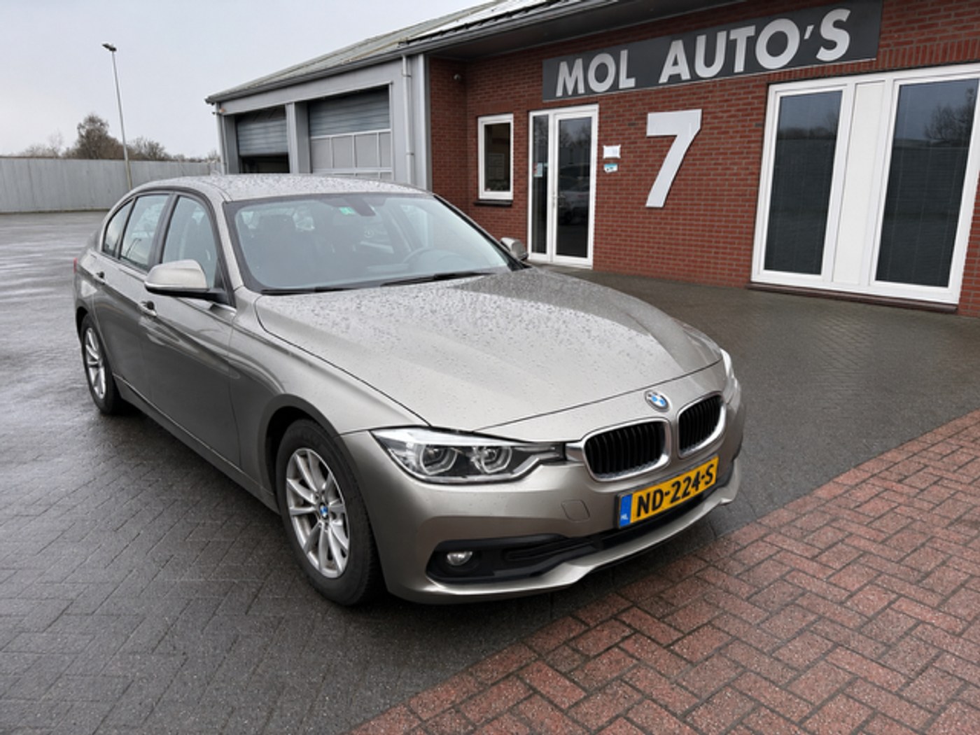 BMW 320d Efficient Dynamics 320d EDE Centennial Executive 2017 - voorkant