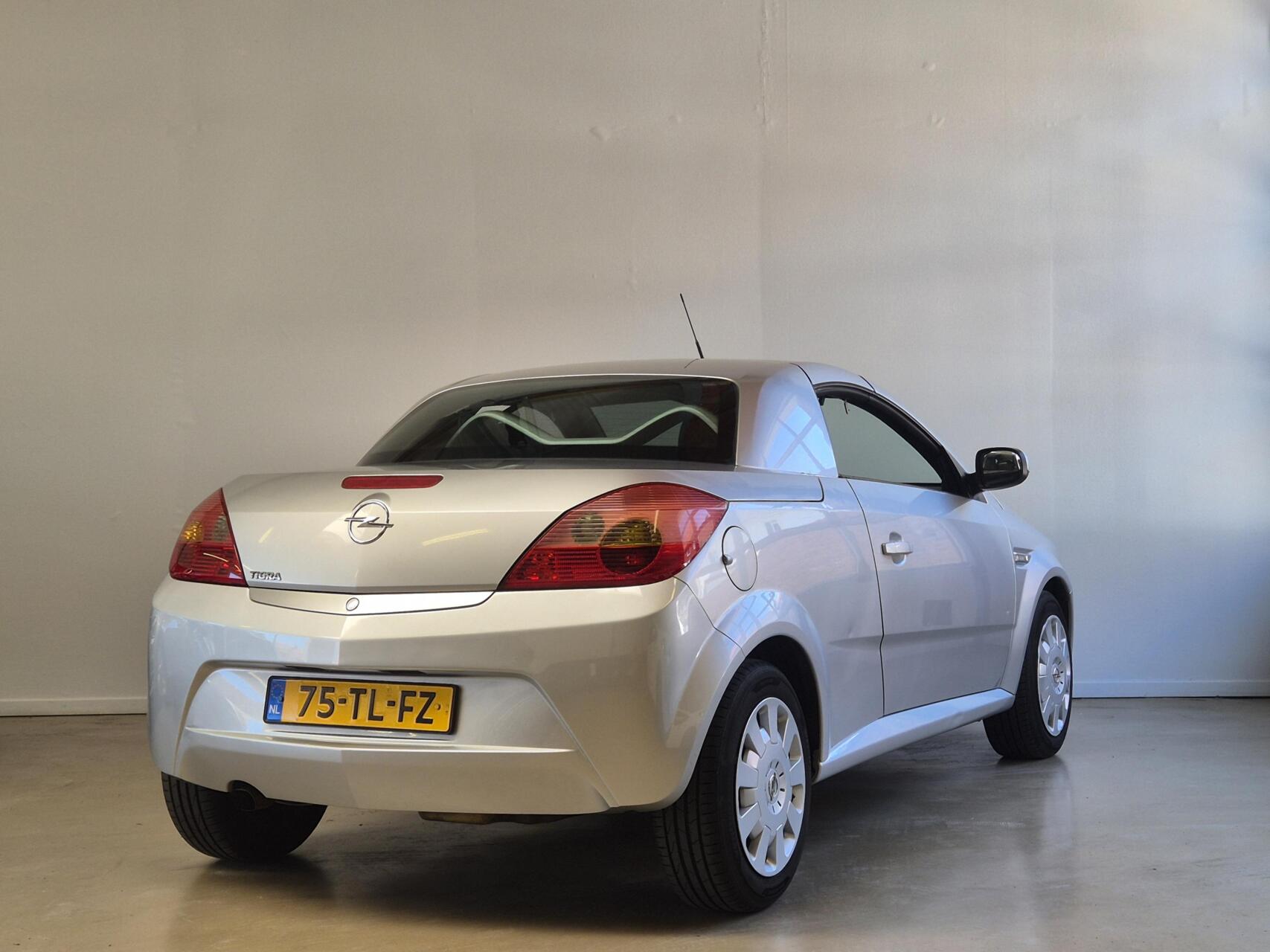 Foto van Opel Tigra
