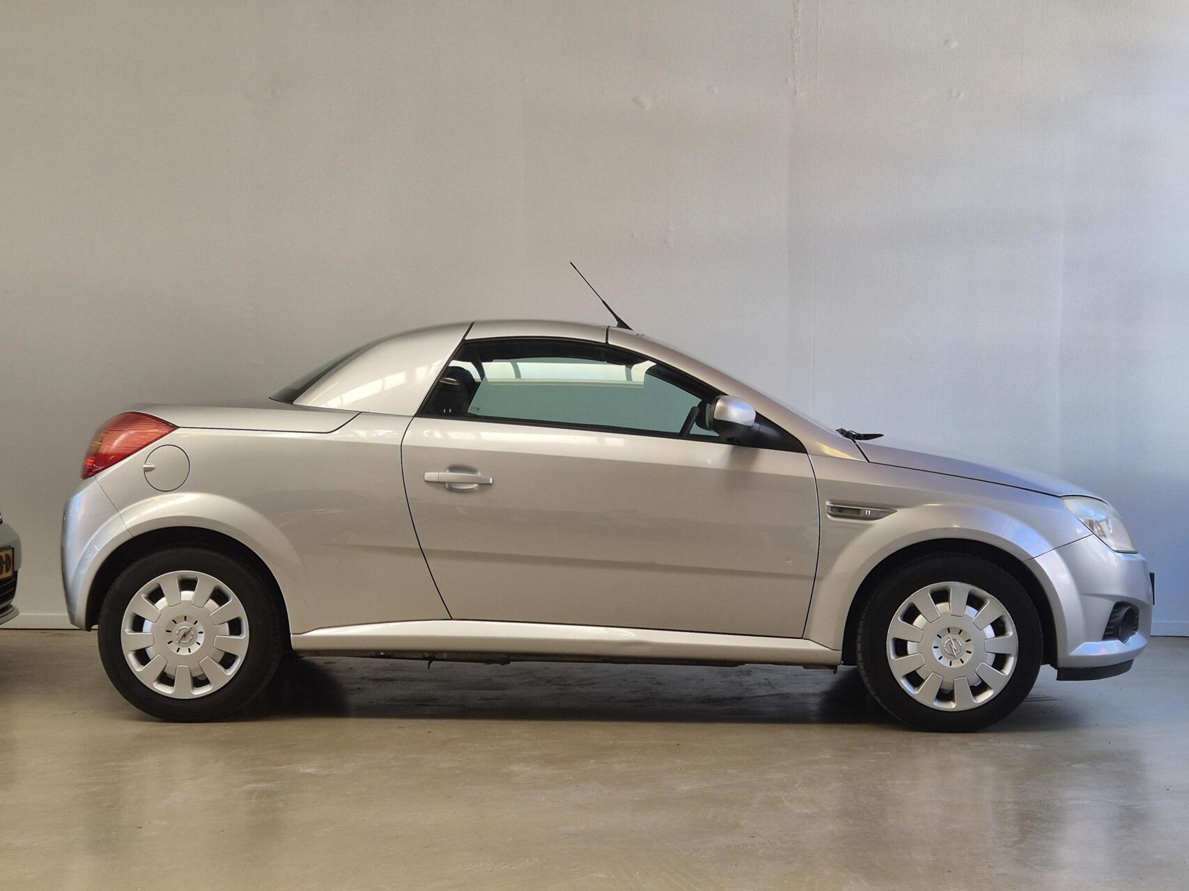 Foto van Opel Tigra