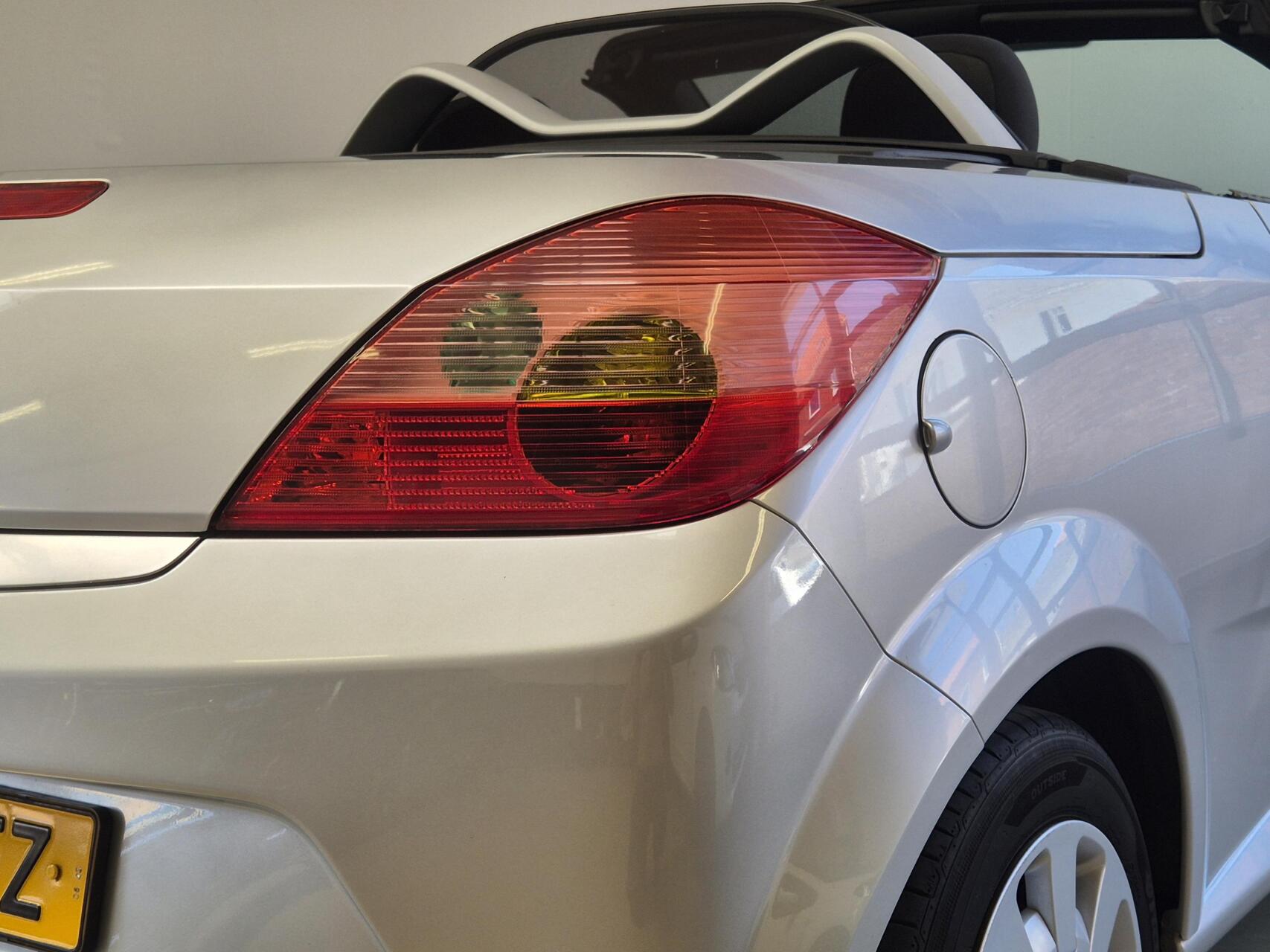 Foto van Opel Tigra