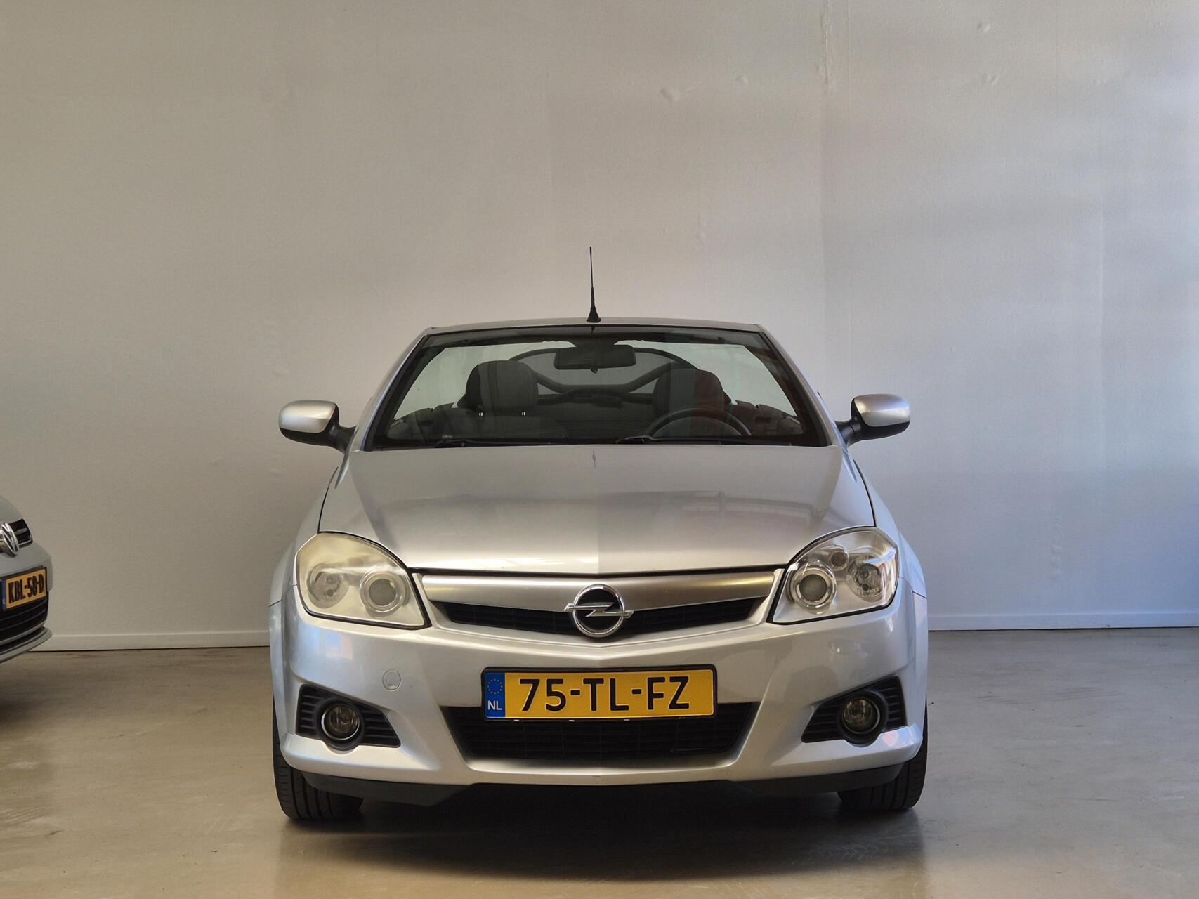 Foto van Opel Tigra