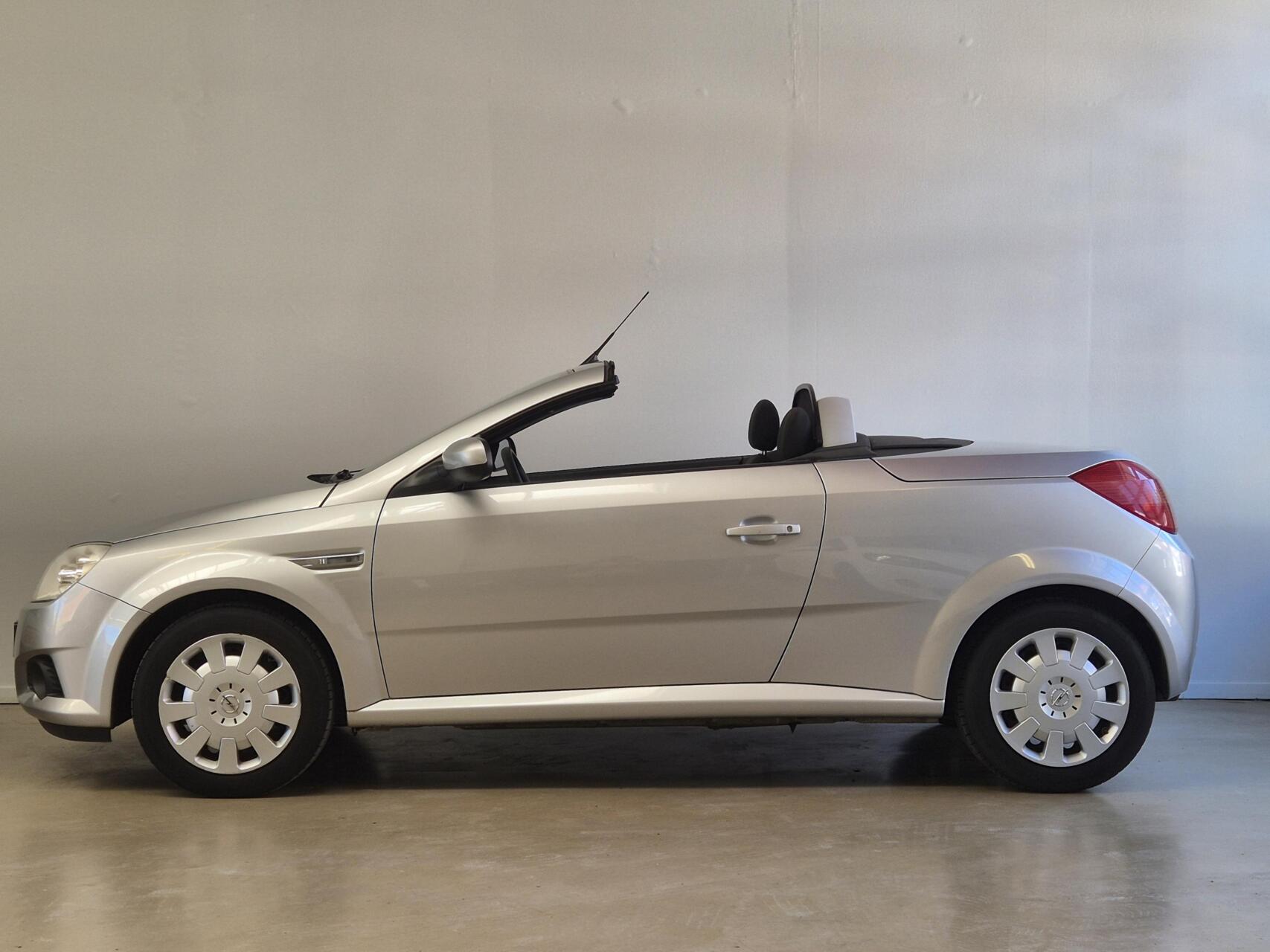 Foto van Opel Tigra