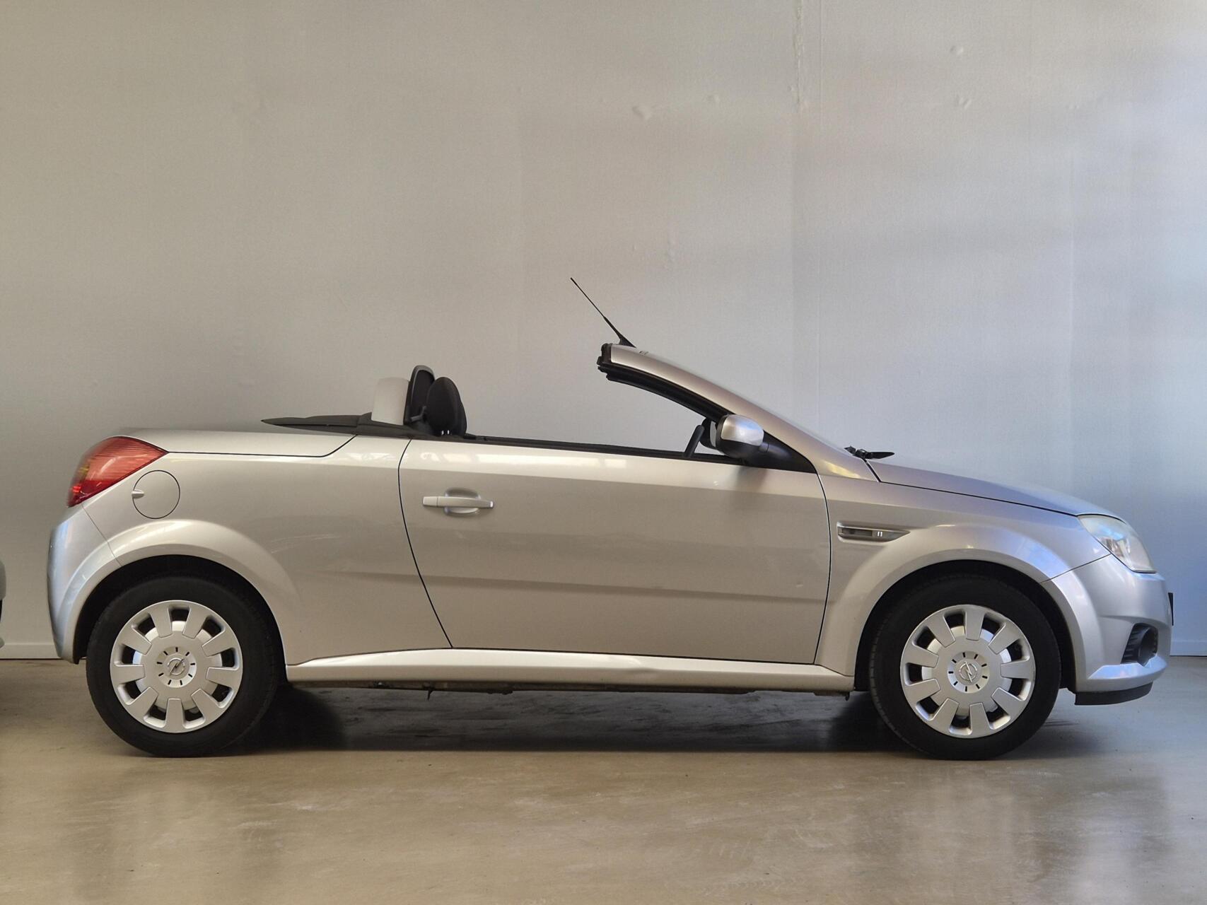 Foto van Opel Tigra