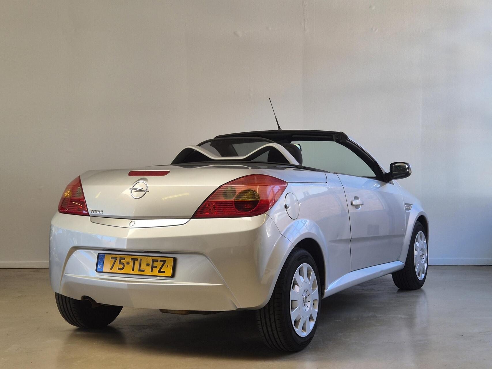 Foto van Opel Tigra