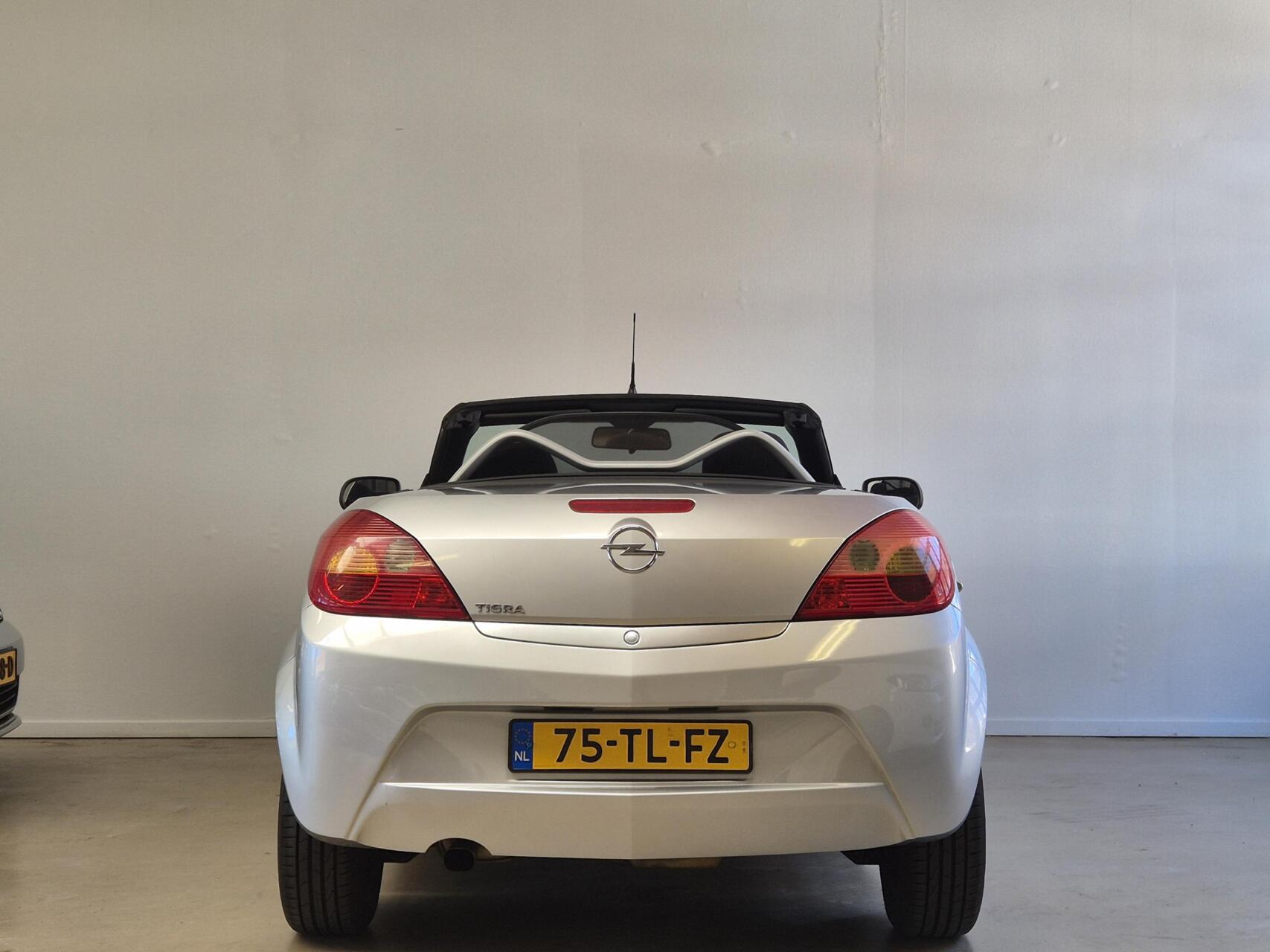 Foto van Opel Tigra