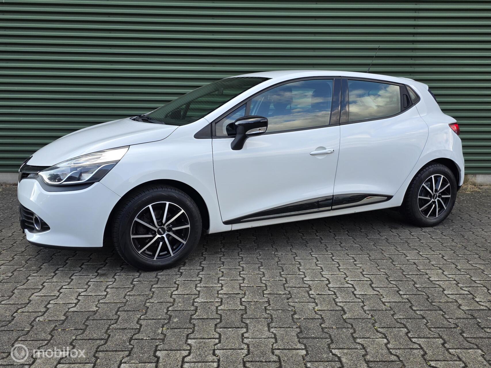 Renault Clio 0.9 TCe|Airco|Stoelverwarming|CruiseControl|PDC 2016 - voorkant