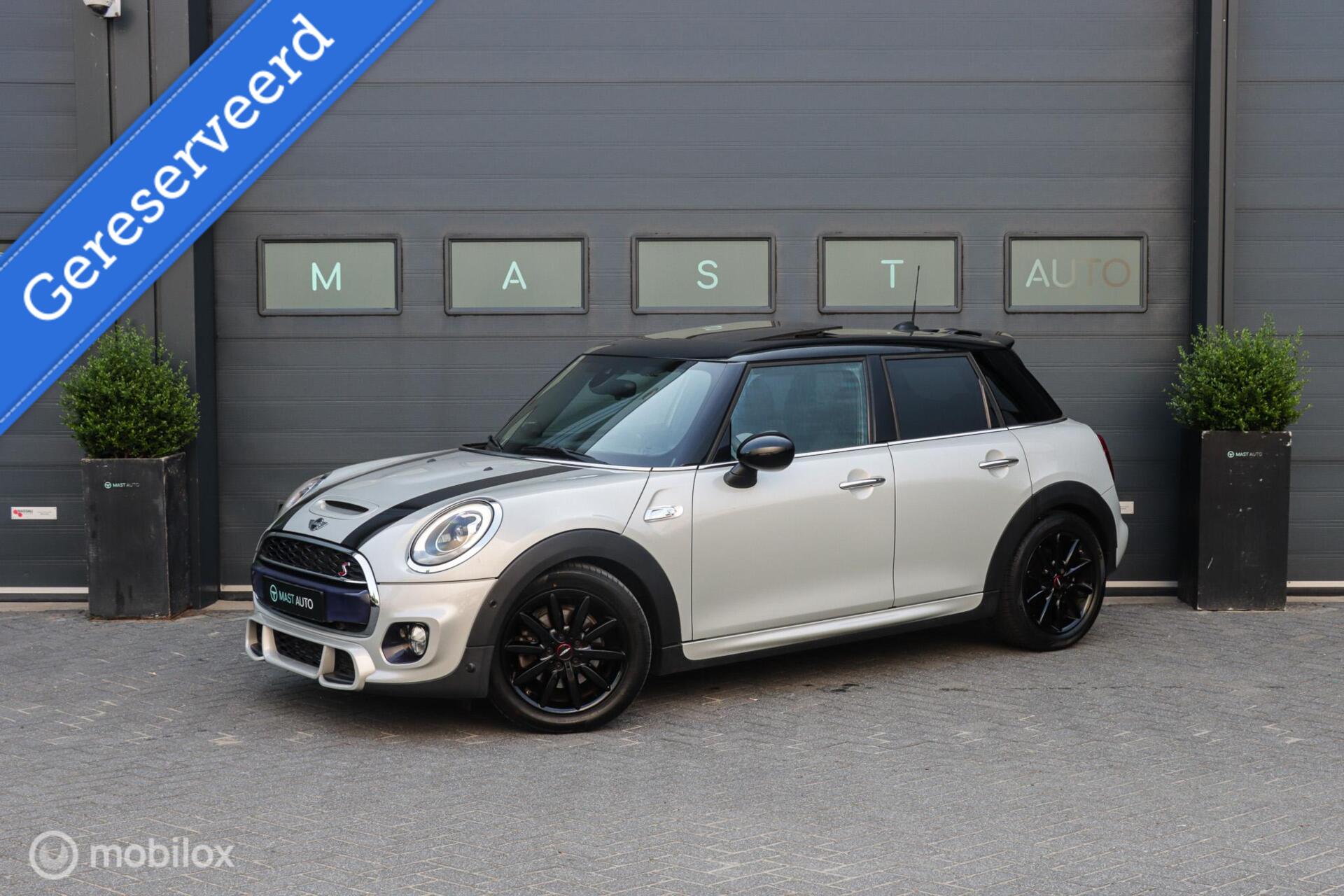 Mini Cooper S 2.0 Cooper S Chili|JCW|PANO|H&K|HUD|CAMERA|NAP 2017 - voorkant