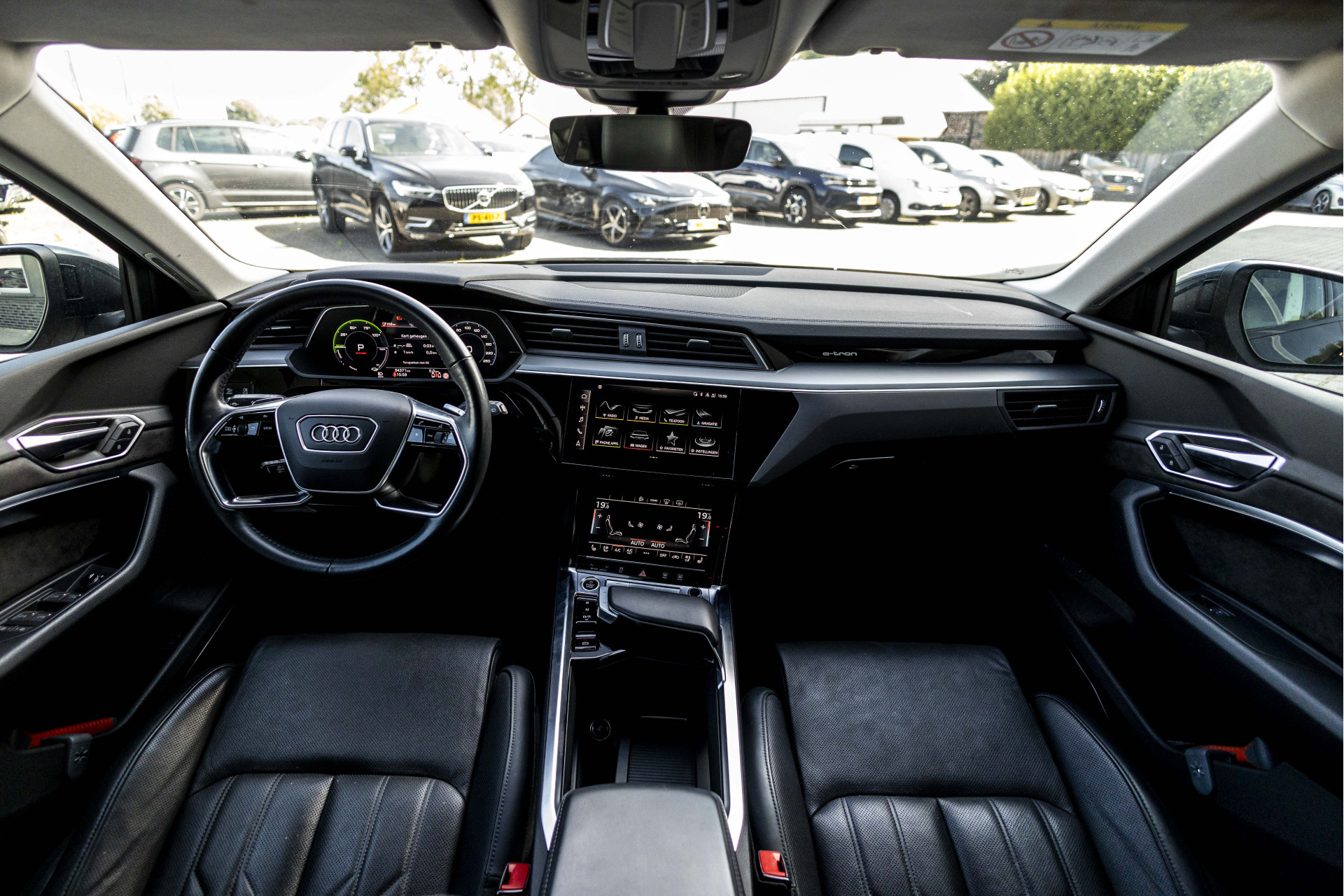 Foto van Audi E-tron 55
