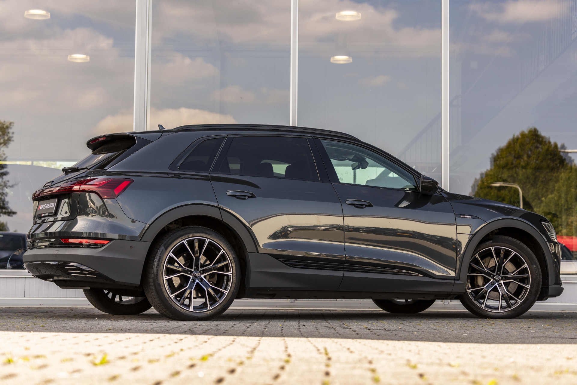 Foto van Audi E-tron 55