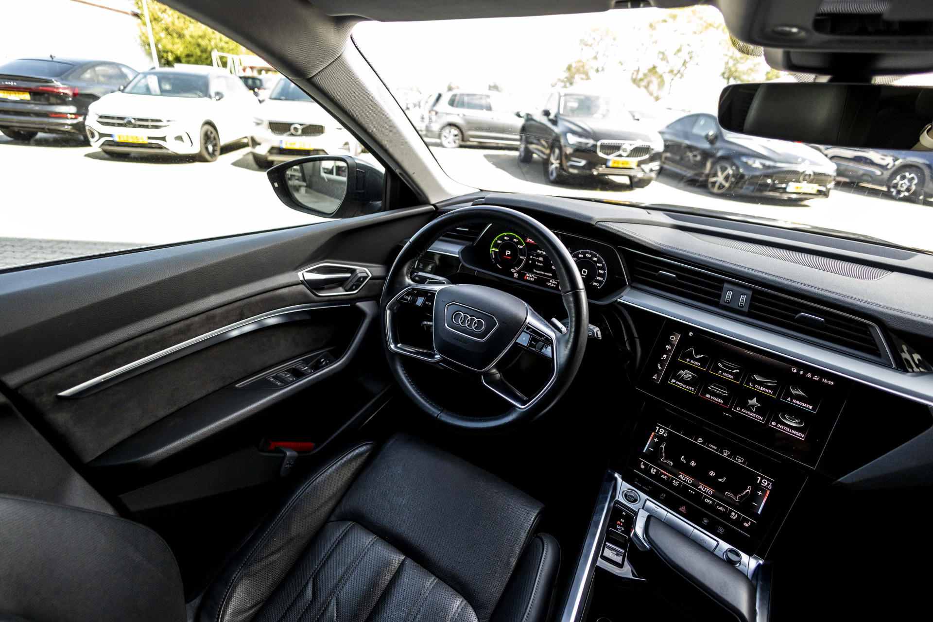 Foto van Audi E-tron 55