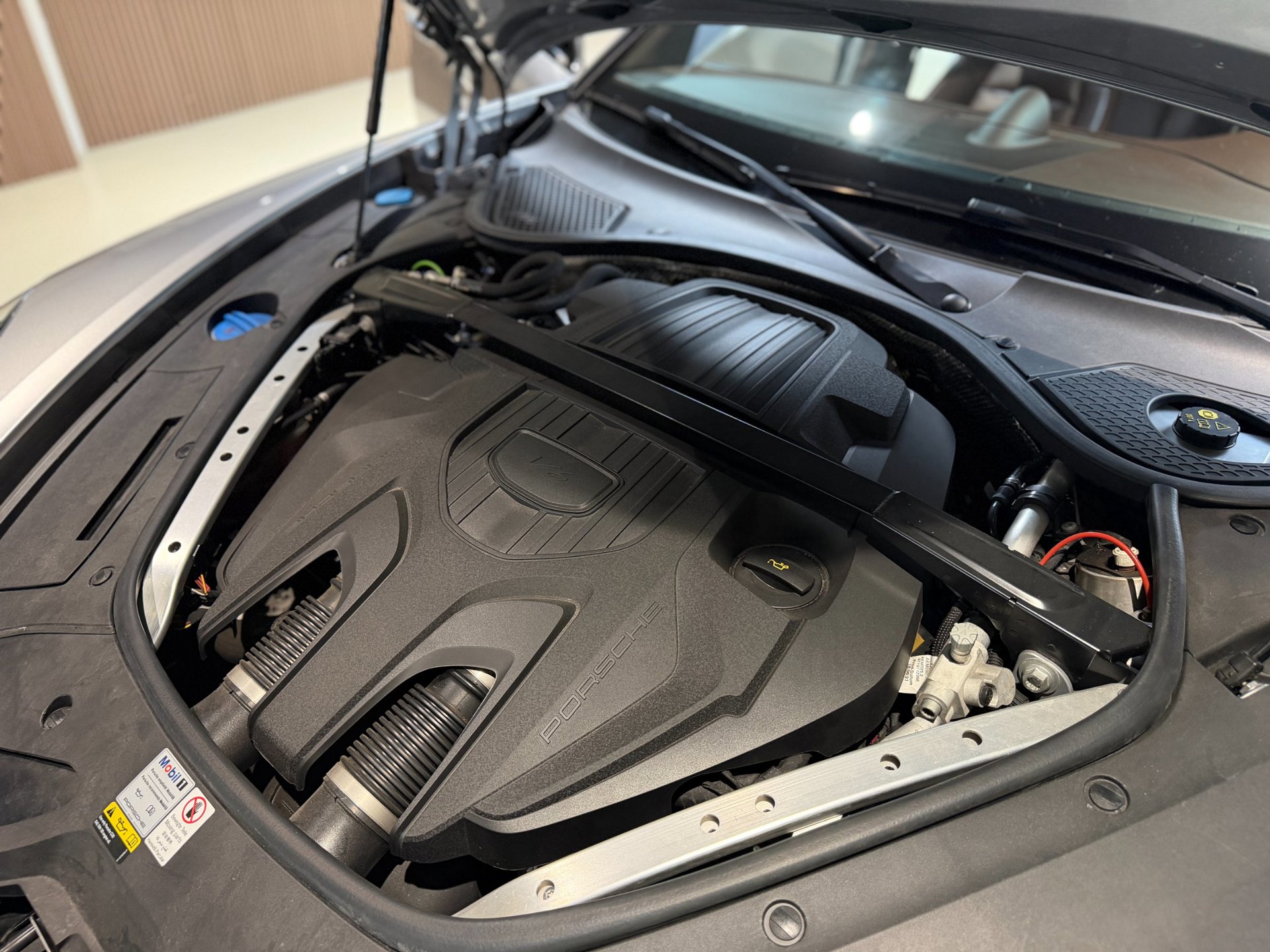 Foto van Porsche Panamera 4 E-hybrid