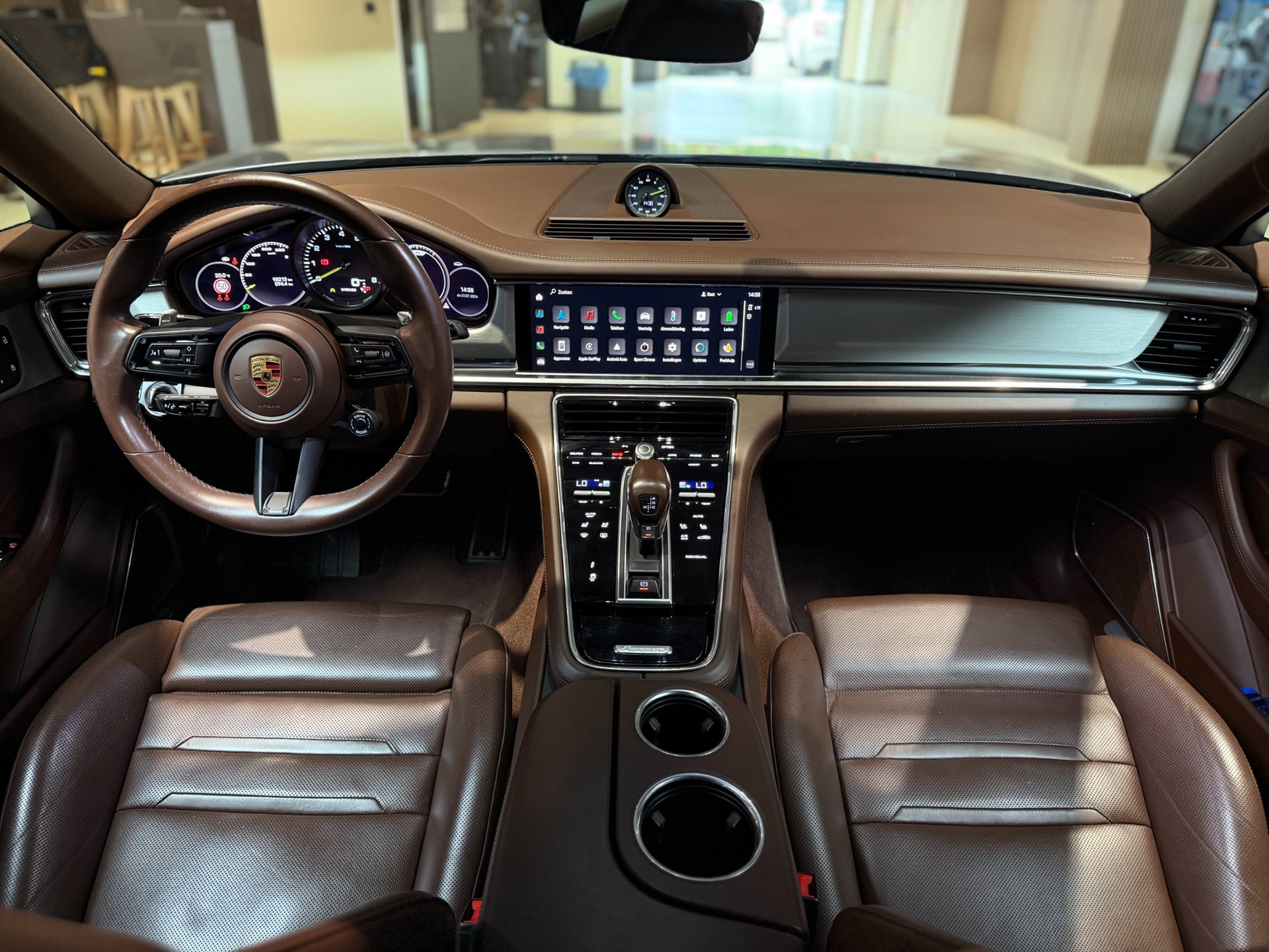 Foto van Porsche Panamera 4 E-hybrid