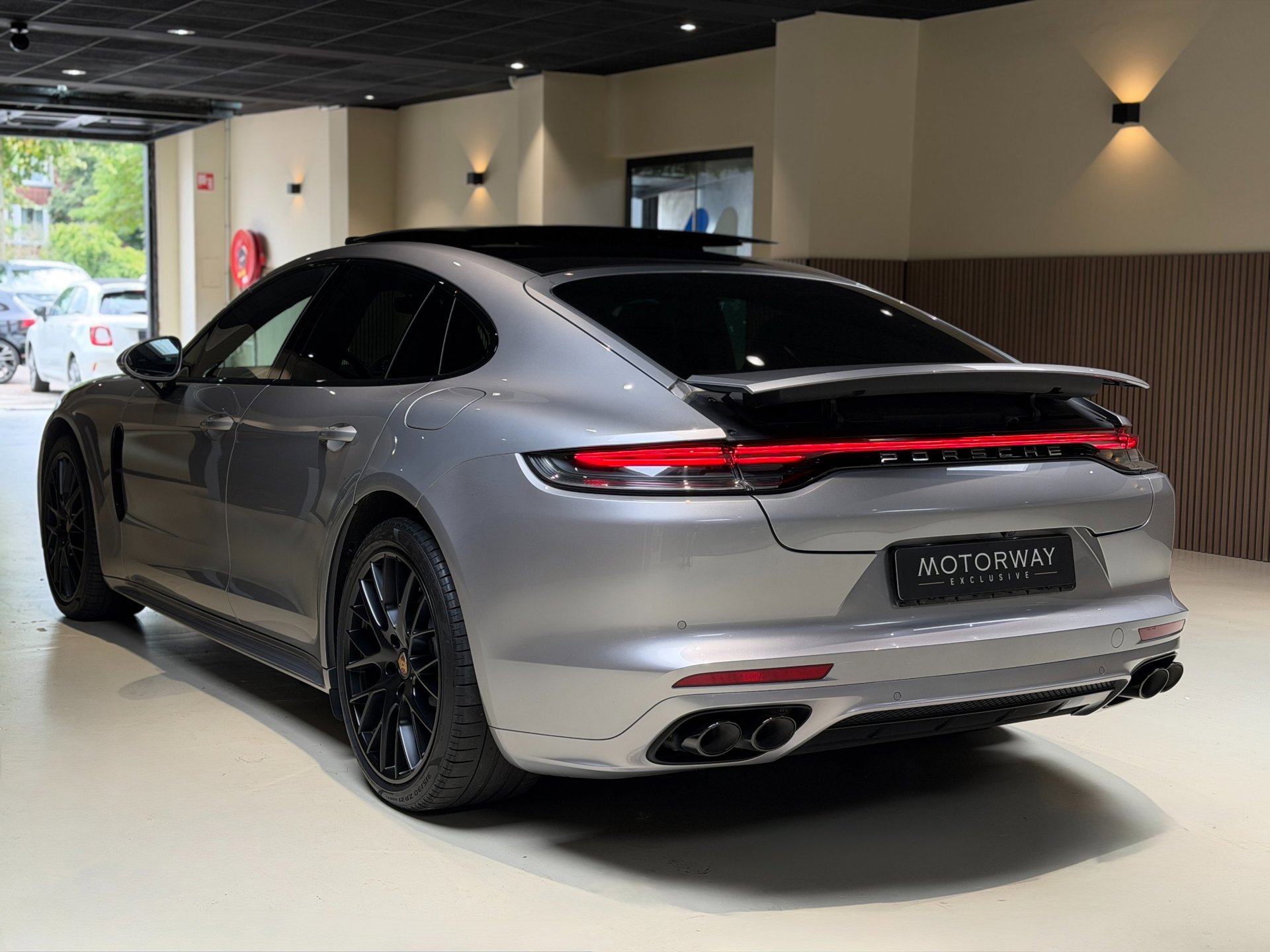 Foto van Porsche Panamera 4 E-hybrid
