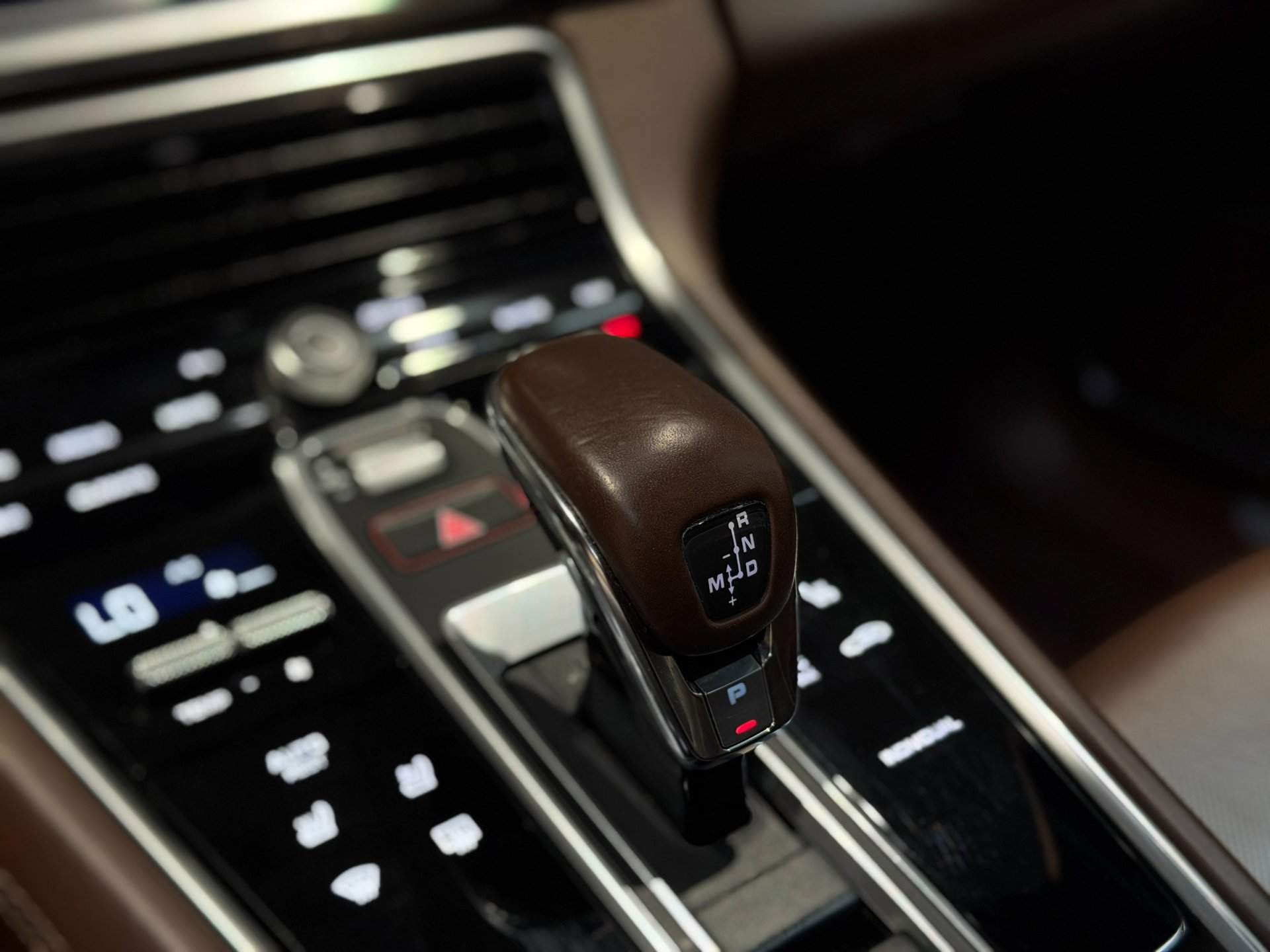 Foto van Porsche Panamera 4 E-hybrid