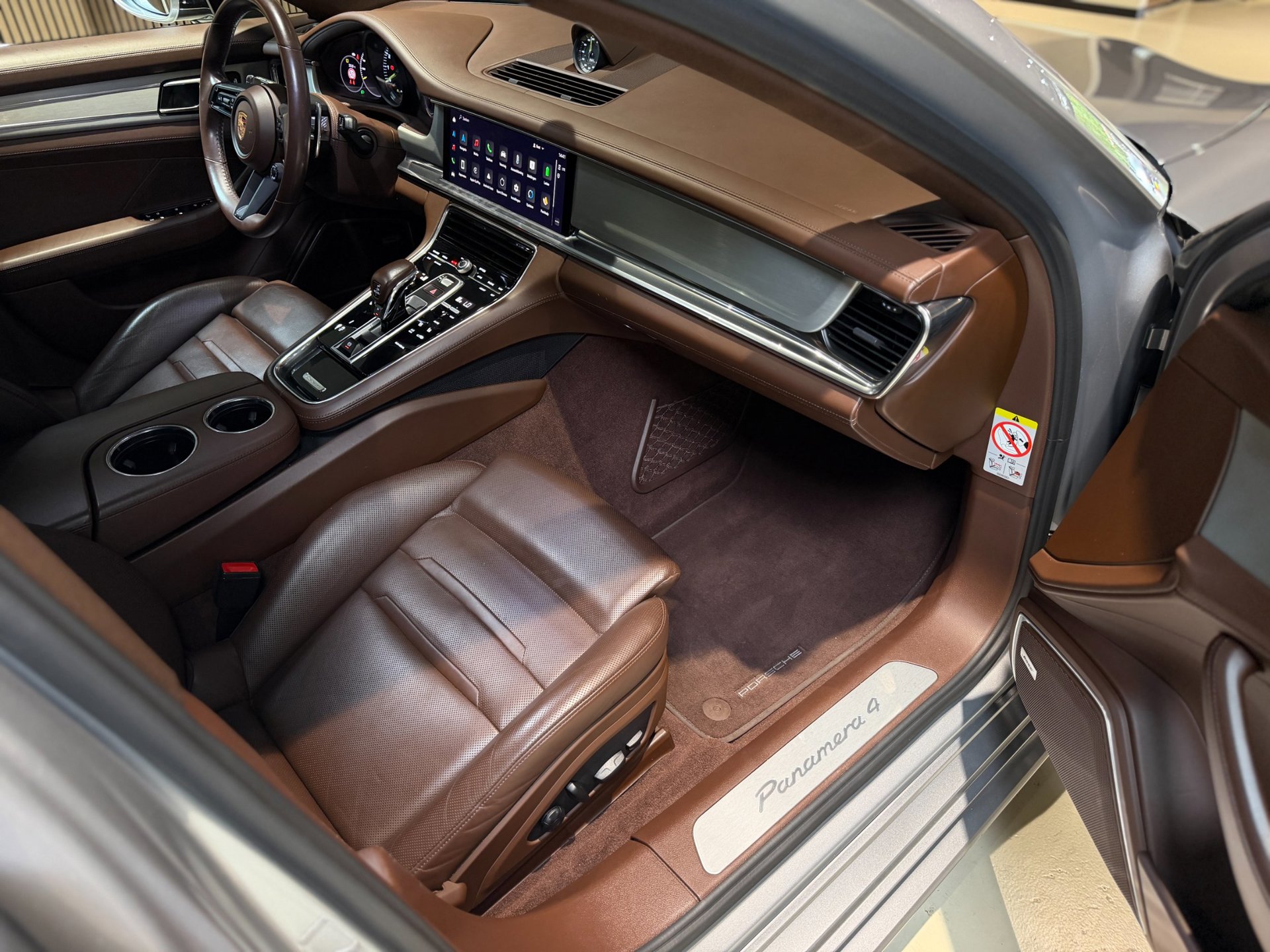 Foto van Porsche Panamera 4 E-hybrid