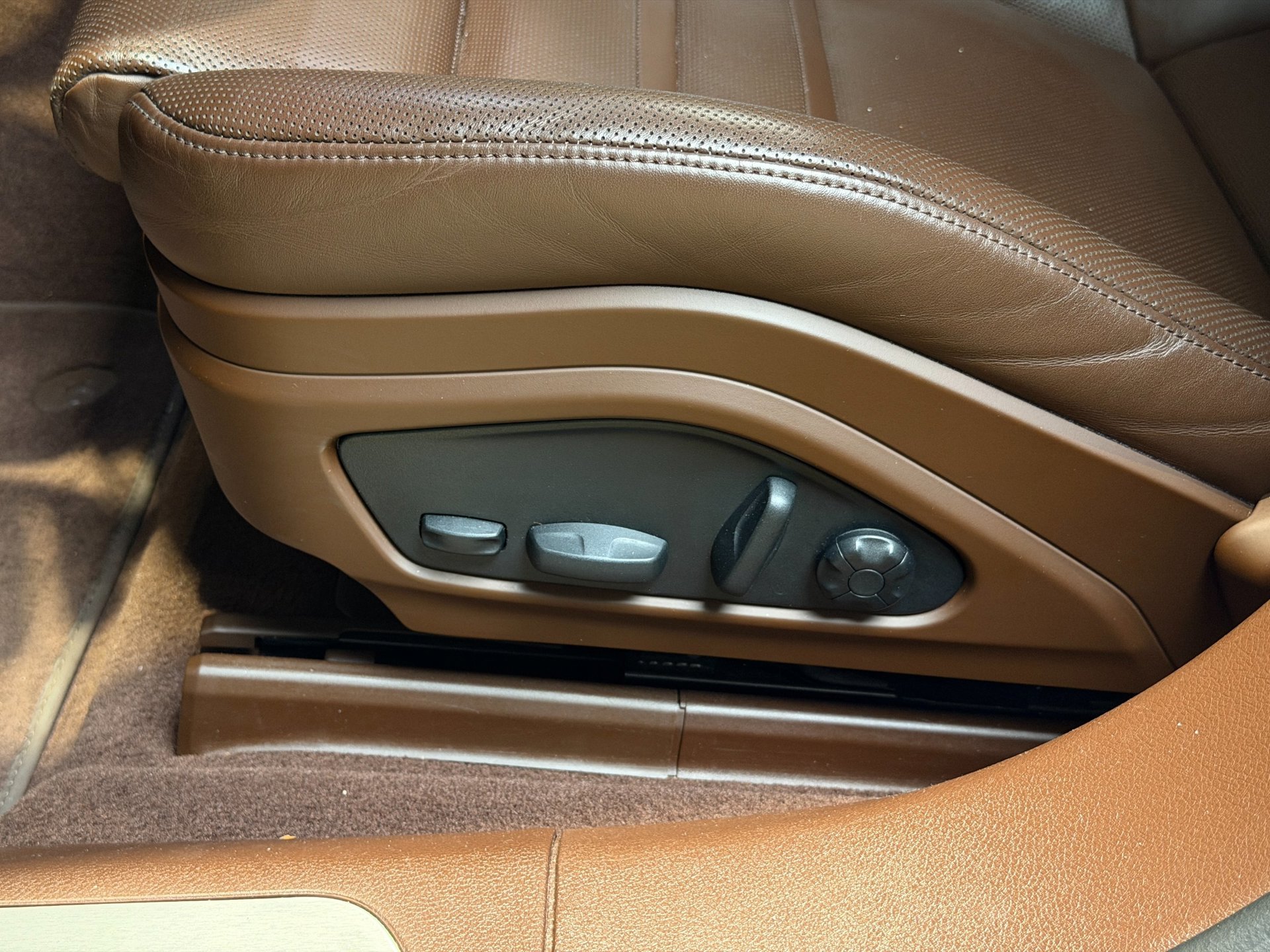 Foto van Porsche Panamera 4 E-hybrid