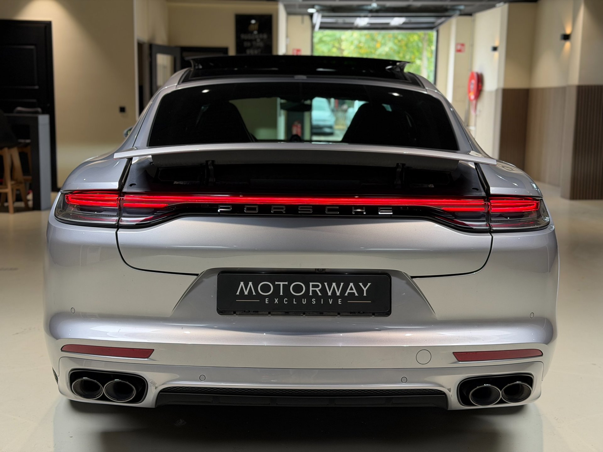 Foto van Porsche Panamera 4 E-hybrid