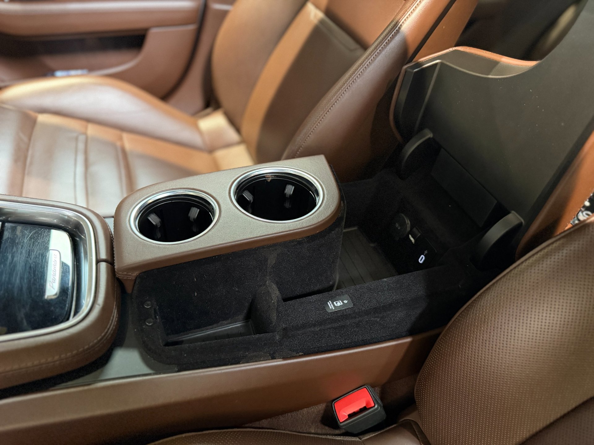 Foto van Porsche Panamera 4 E-hybrid