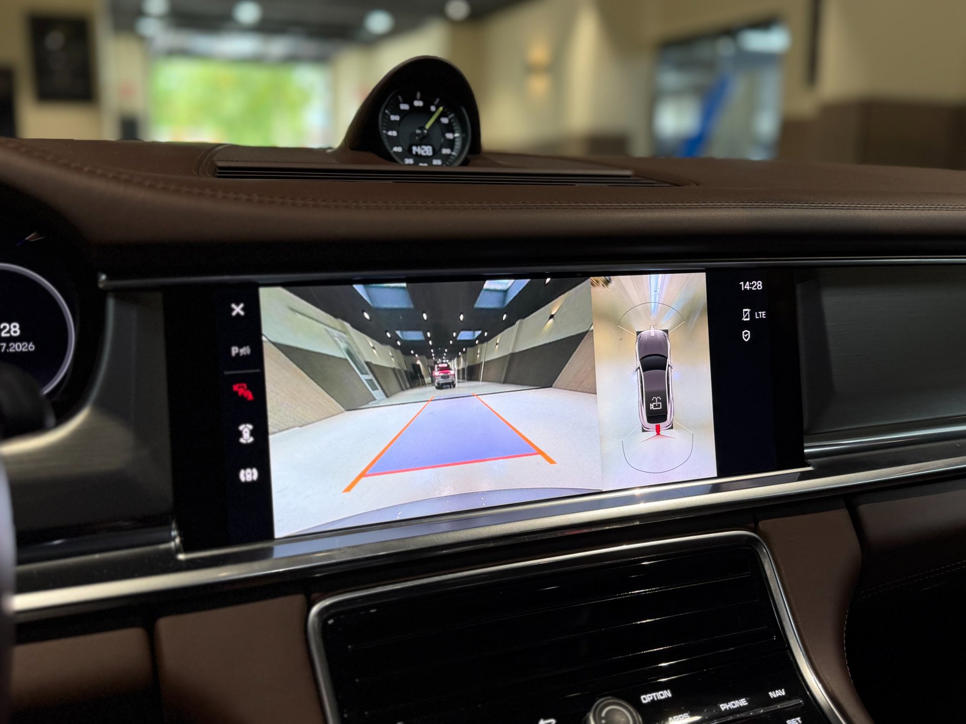 Foto van Porsche Panamera 4 E-hybrid