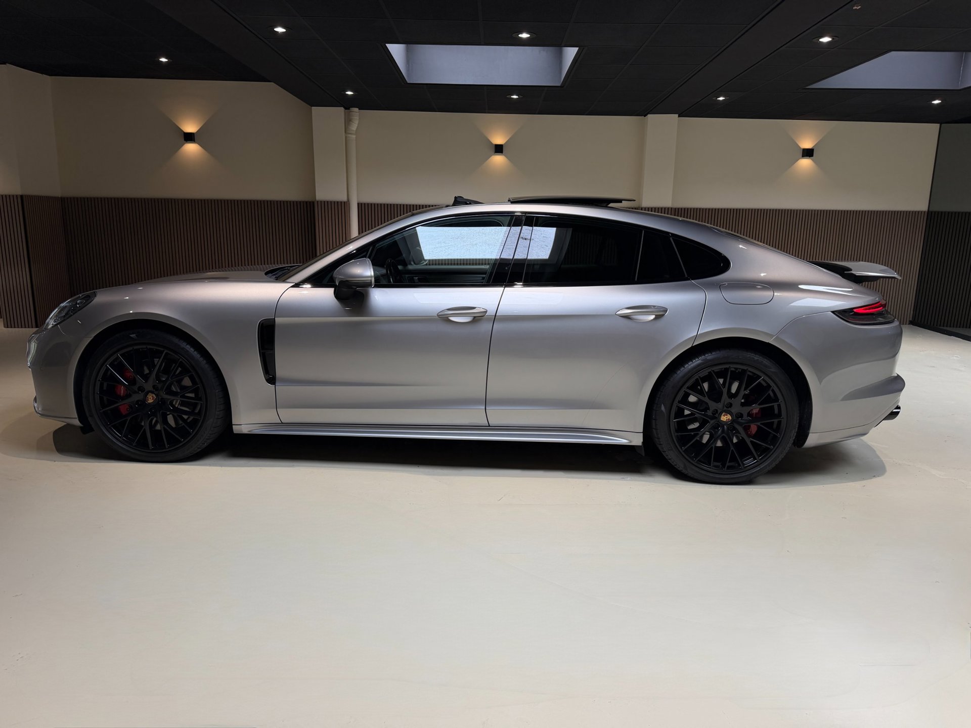 Foto van Porsche Panamera 4 E-hybrid