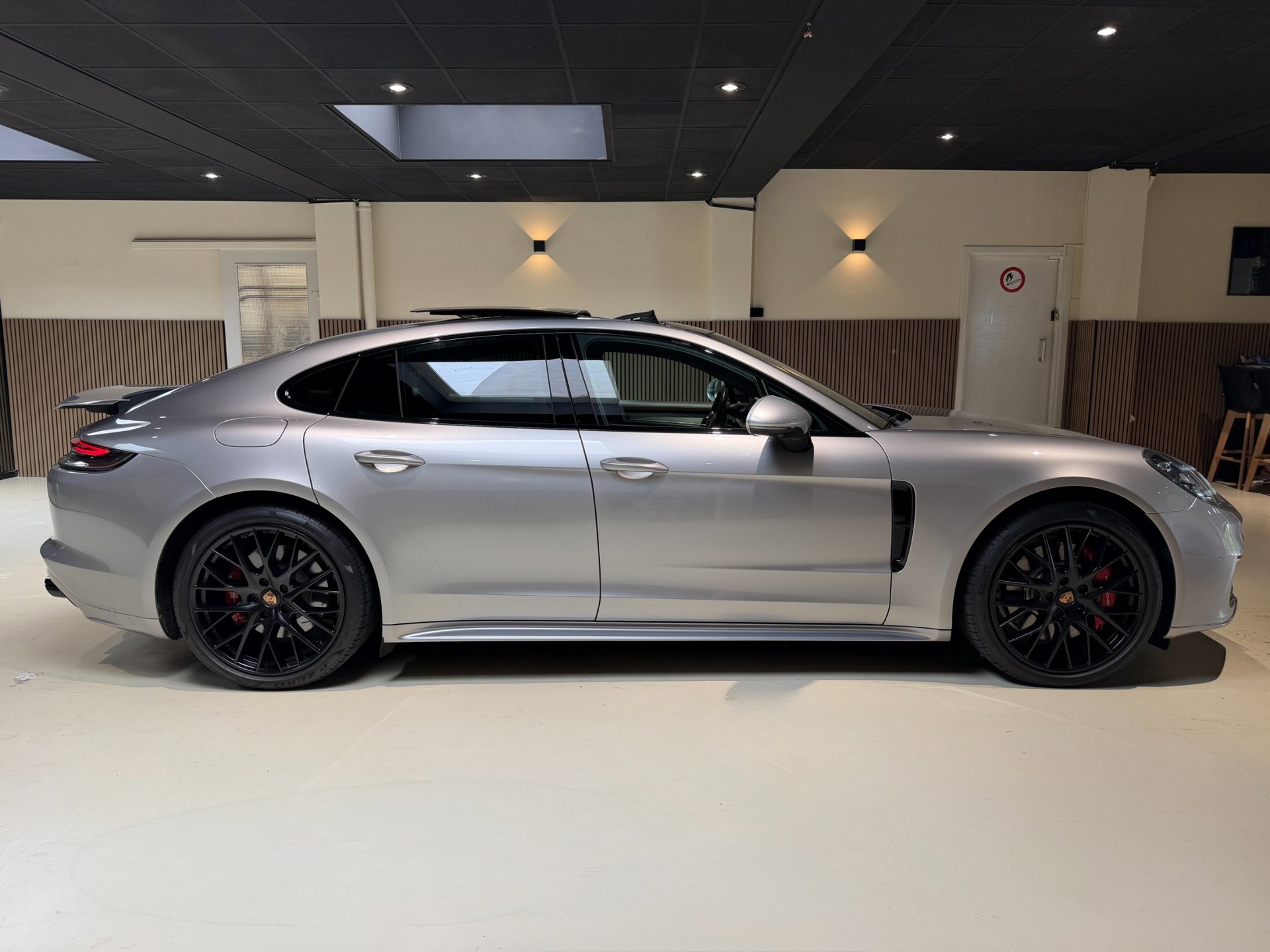 Foto van Porsche Panamera 4 E-hybrid