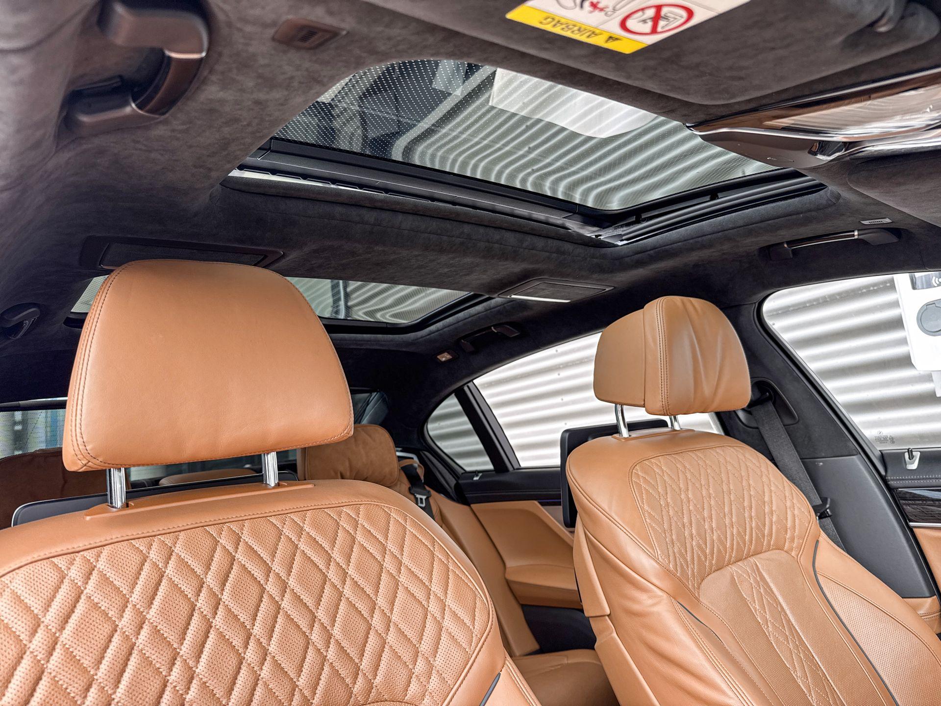 Foto van BMW M760li xDrive