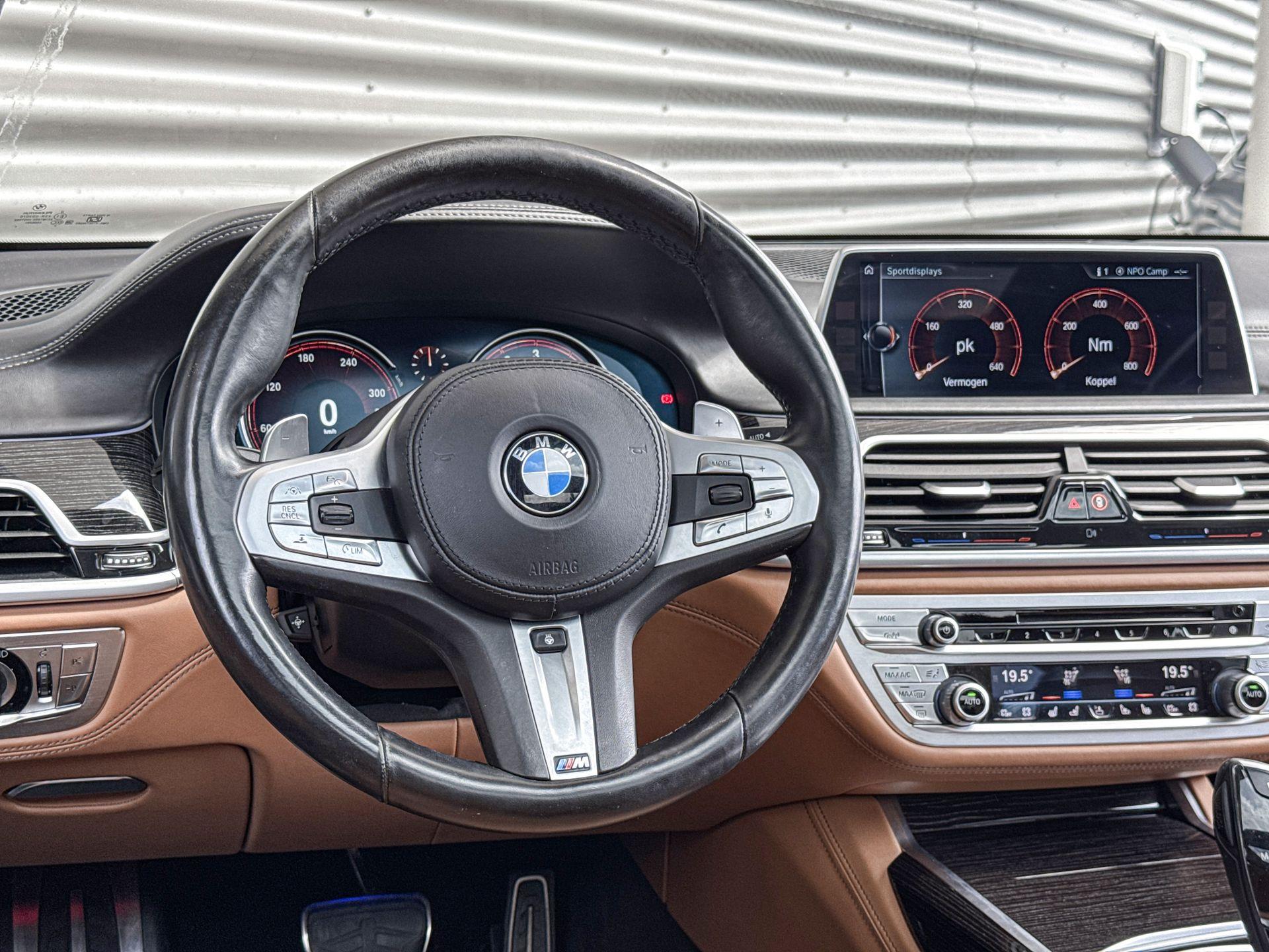 Foto van BMW M760li xDrive