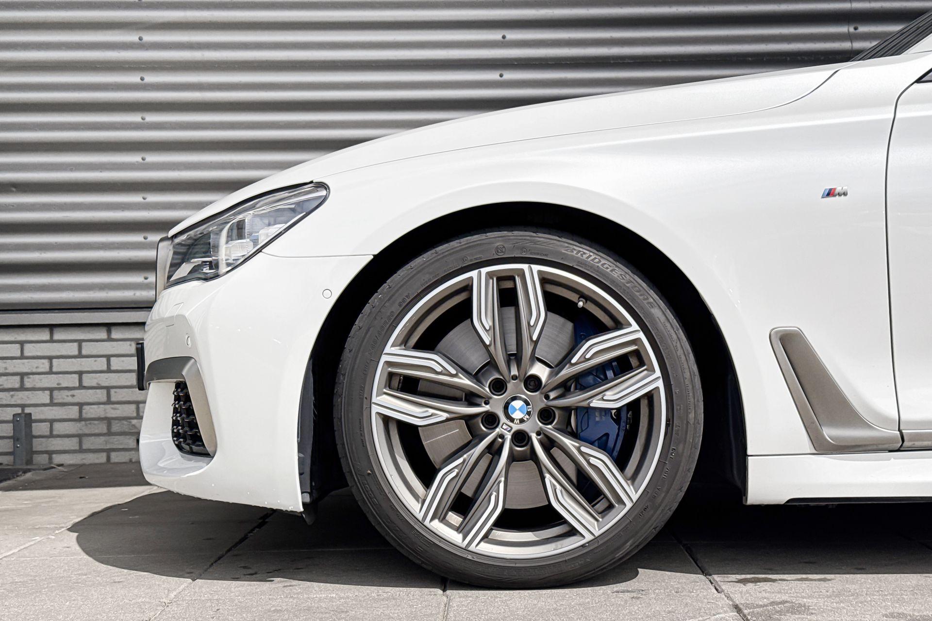 Foto van BMW M760li xDrive