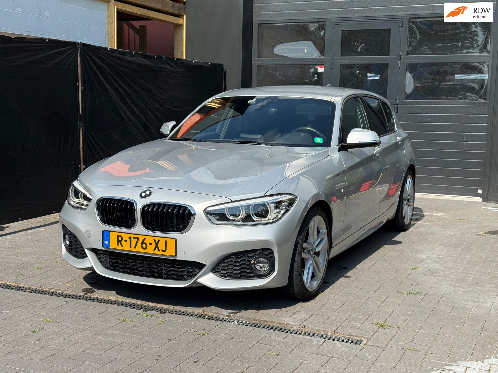 BMW 118i 118i Edition M Sport Shadow Executive 2015 - voorkant